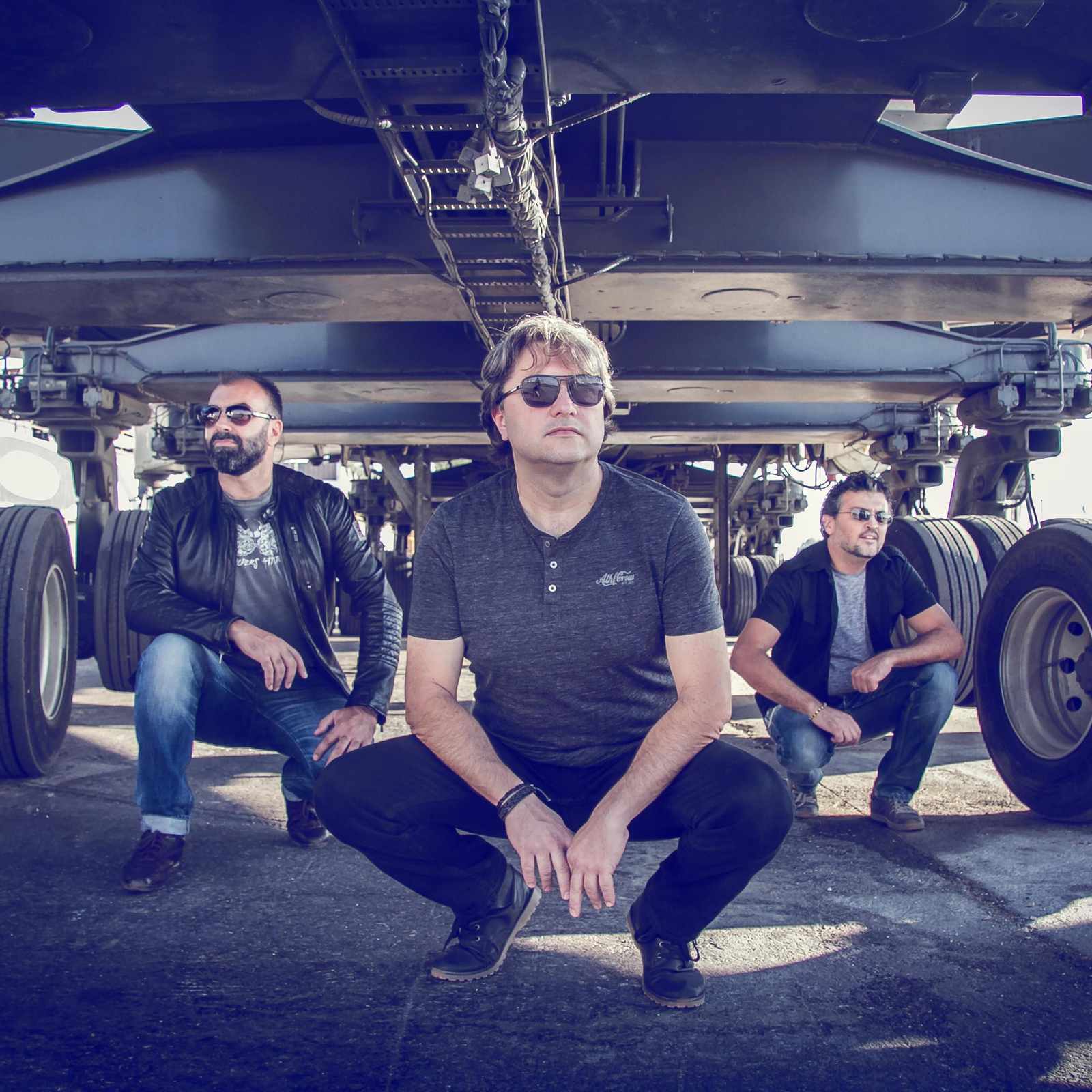 José Payán, Pepe Delgado y Maxi Ramírez posan en una imagen promocional de su regreso discográfico.