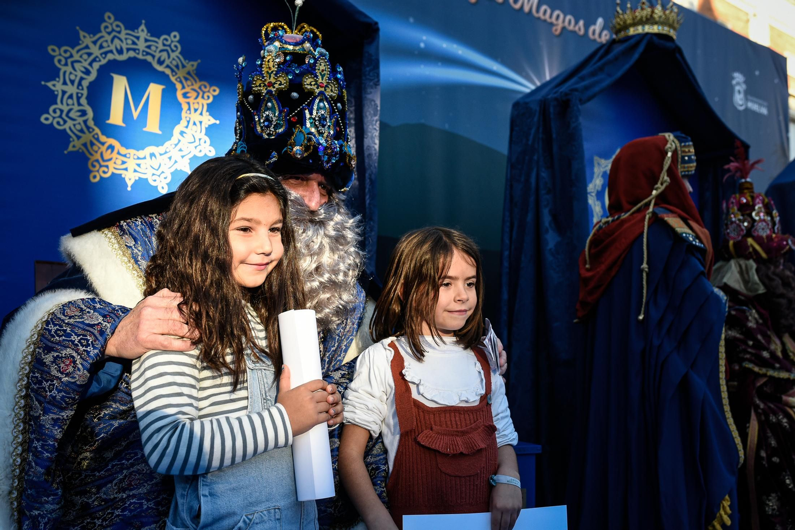 Imágenes de la entrega de cartas a SSMM Los Reyes Magos en el Ayuntamiento