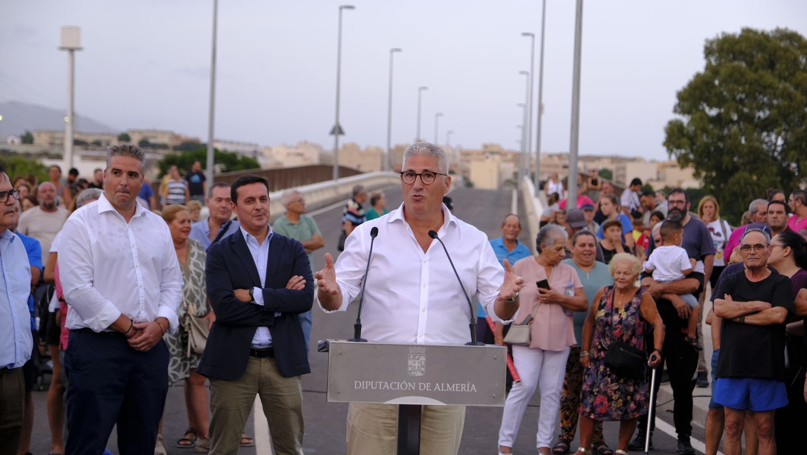 Imágenes de la inauguración del puente que une Huércal de Almería y Viator