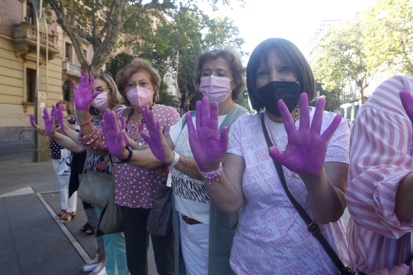 El Día Mundial de la Lucha contra el Cáncer de Mama en Córdoba, en imágenes