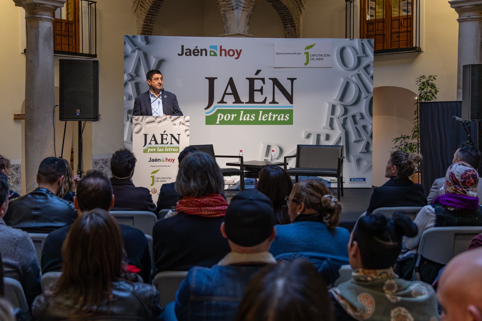 Así ha sido "Jaén por las letras", un viaje por la música y la literatura con el periodista Fernando Navarro
