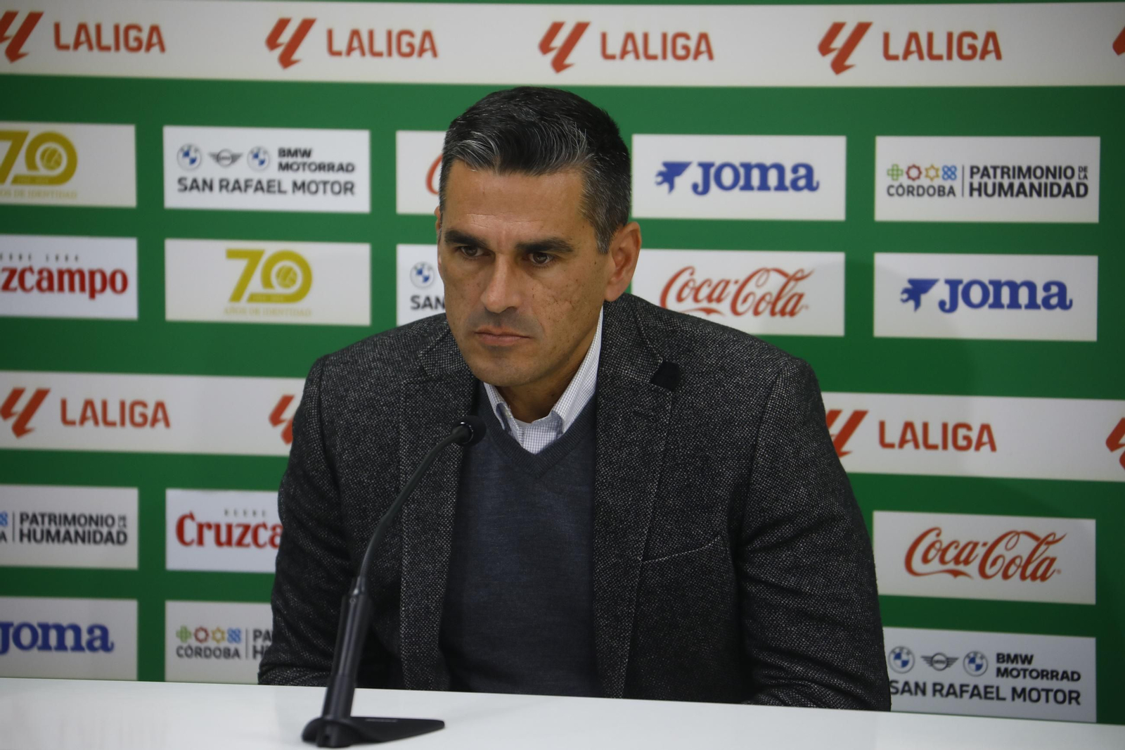 Las mejores fotos de la presentación de Del Moral como jugador del Córdoba aCF