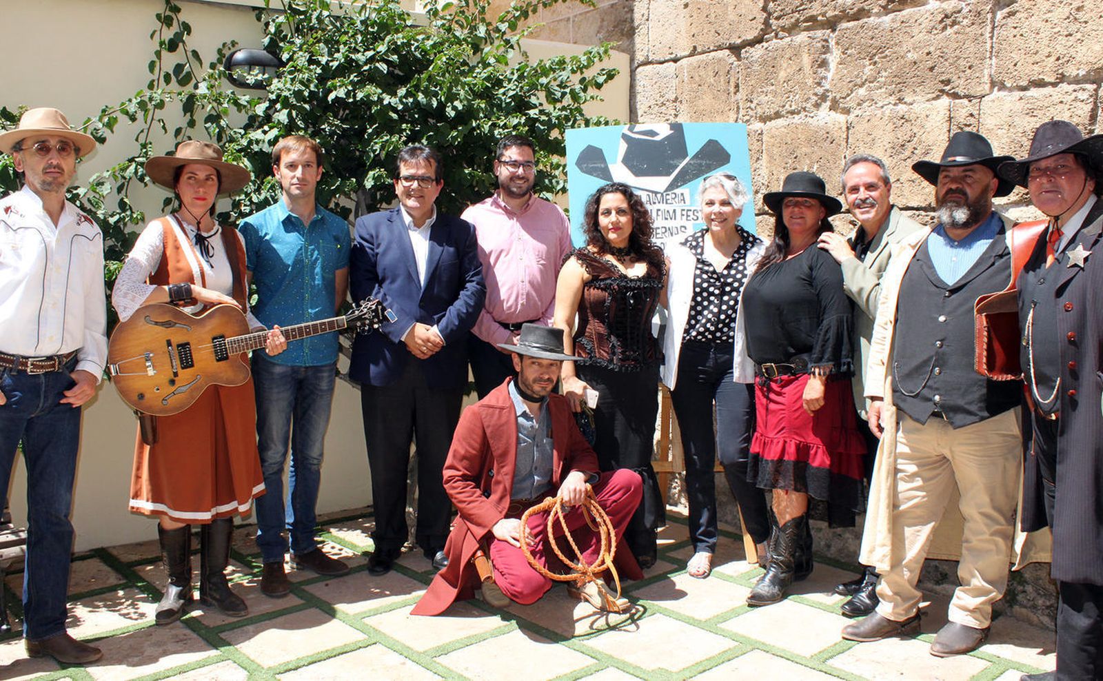 Antonio J. Rodríguez con Alfredo Valdivia, José Díaz, juan Francisco Viruega y Kiti Mánver.