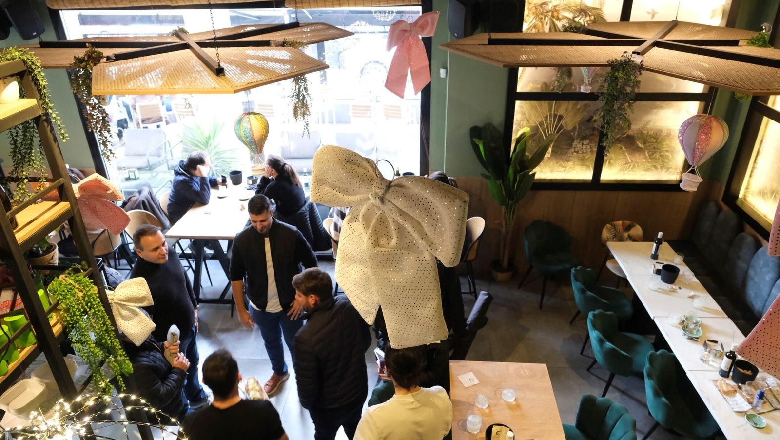 Craft Brunch & Drunch, Imperfecto Anticlub y Pícaro 213, locales de moda en la Vega y la Térmica, en imágenes