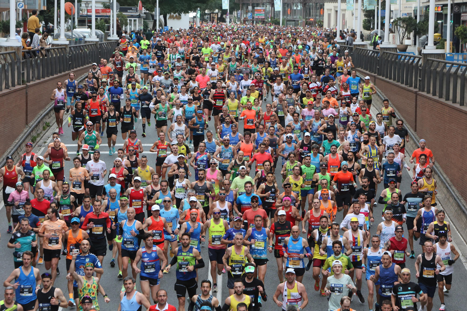 Búscate en la maratón de Sevilla 01
