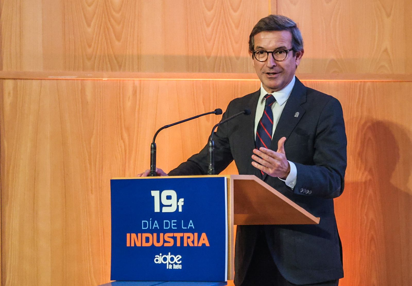 Fotografías del Día de la Industria en Andalucía 2026 y entrega el Premio Aiqbe a la Trayectoria Industrial a Juan Manuel Díaz del Valle