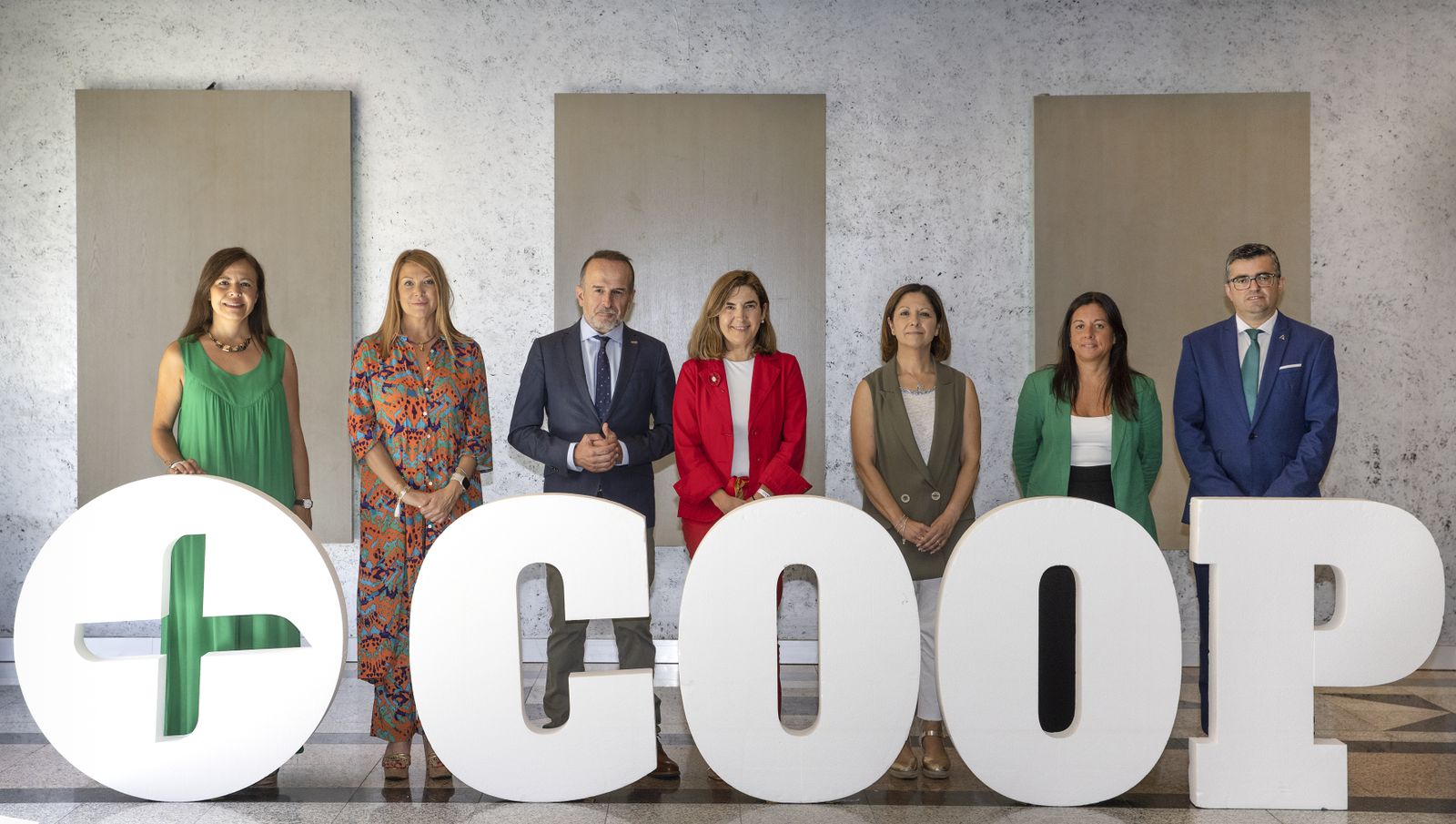 Fotografía de familia de la asamblea de Faecta