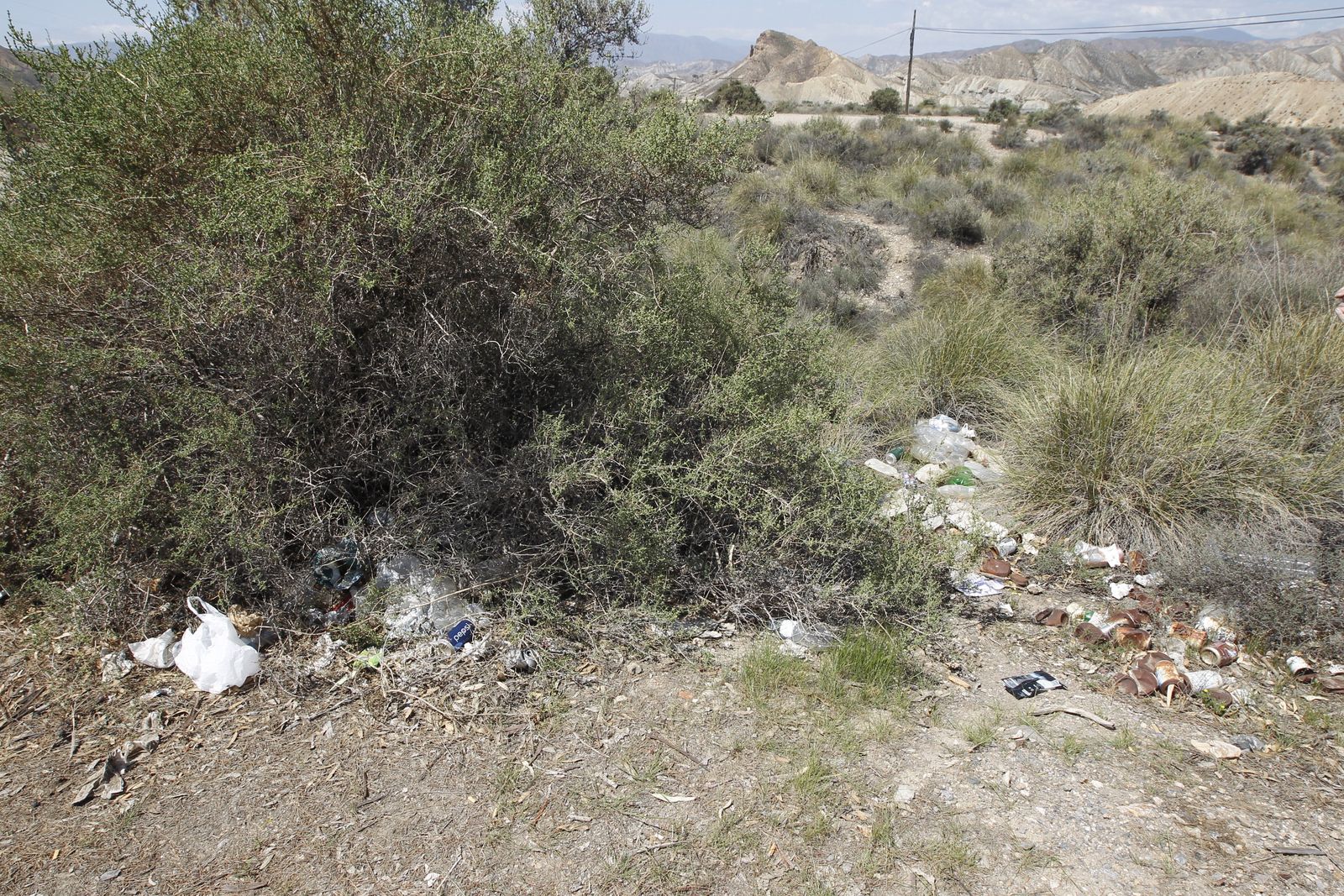 Fotogalería basura en el Desierto de Tabernas