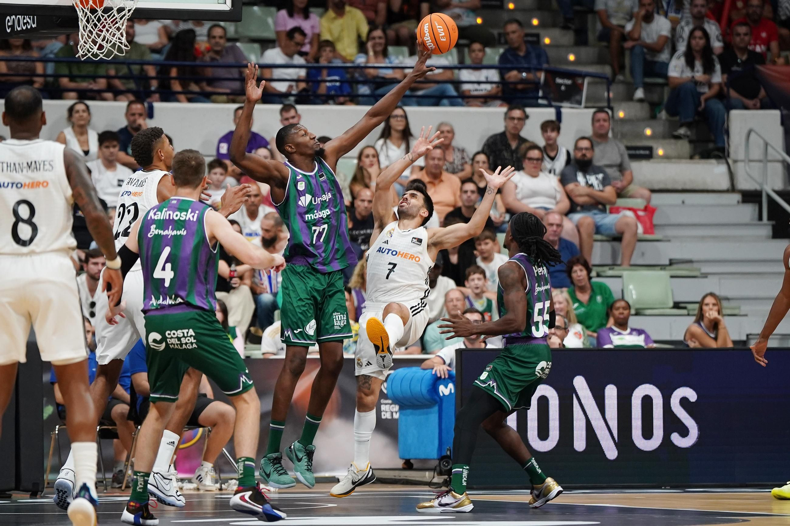 El Real Madrid - Unicaja, final de la Supercopa, en fotos