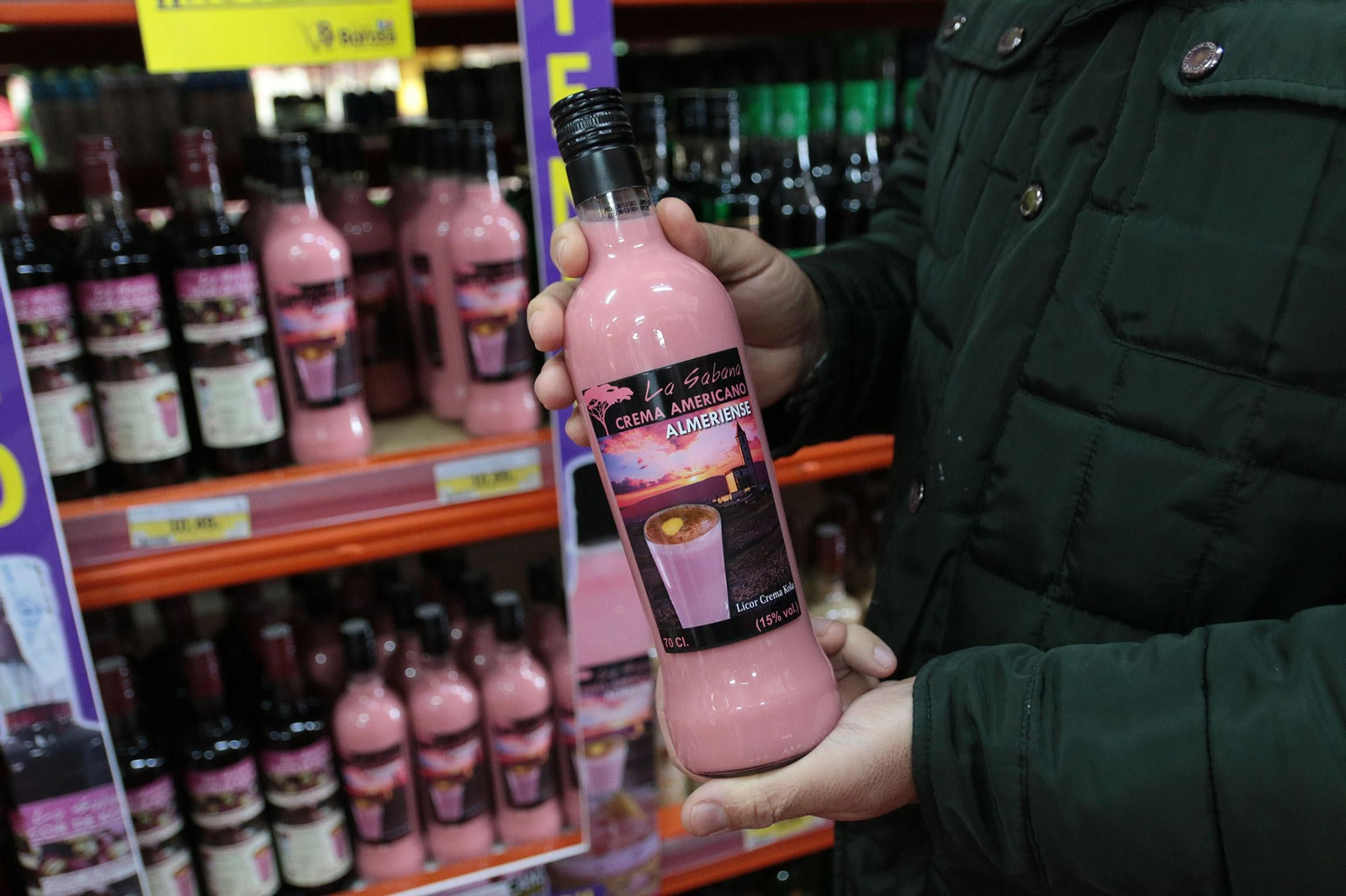 Así es la crema de Americano que vende Cash Borosa en Almería