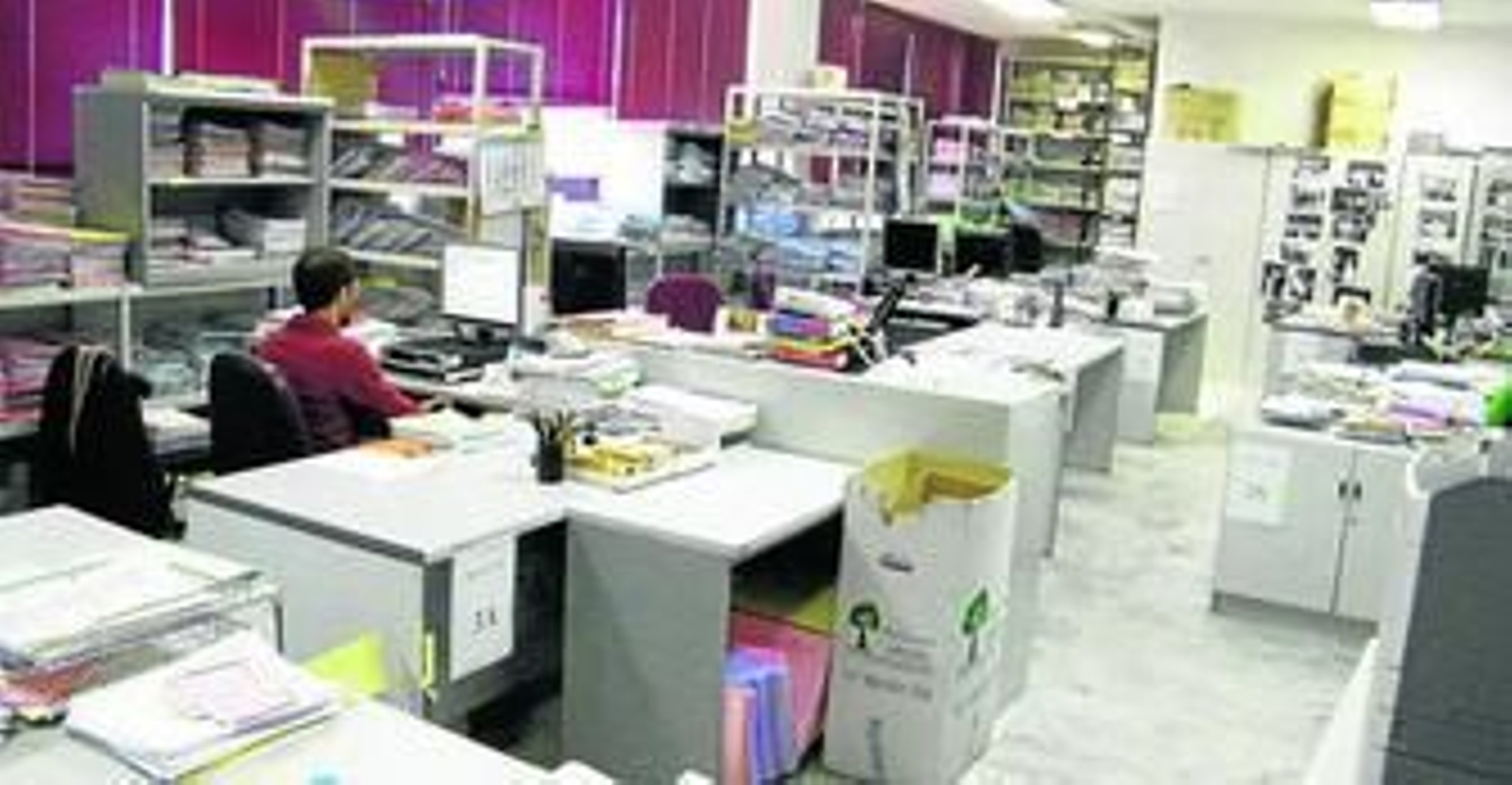 La falta de espacio es patente en el juzgado de Primera Instancia número 20 de Sevilla.