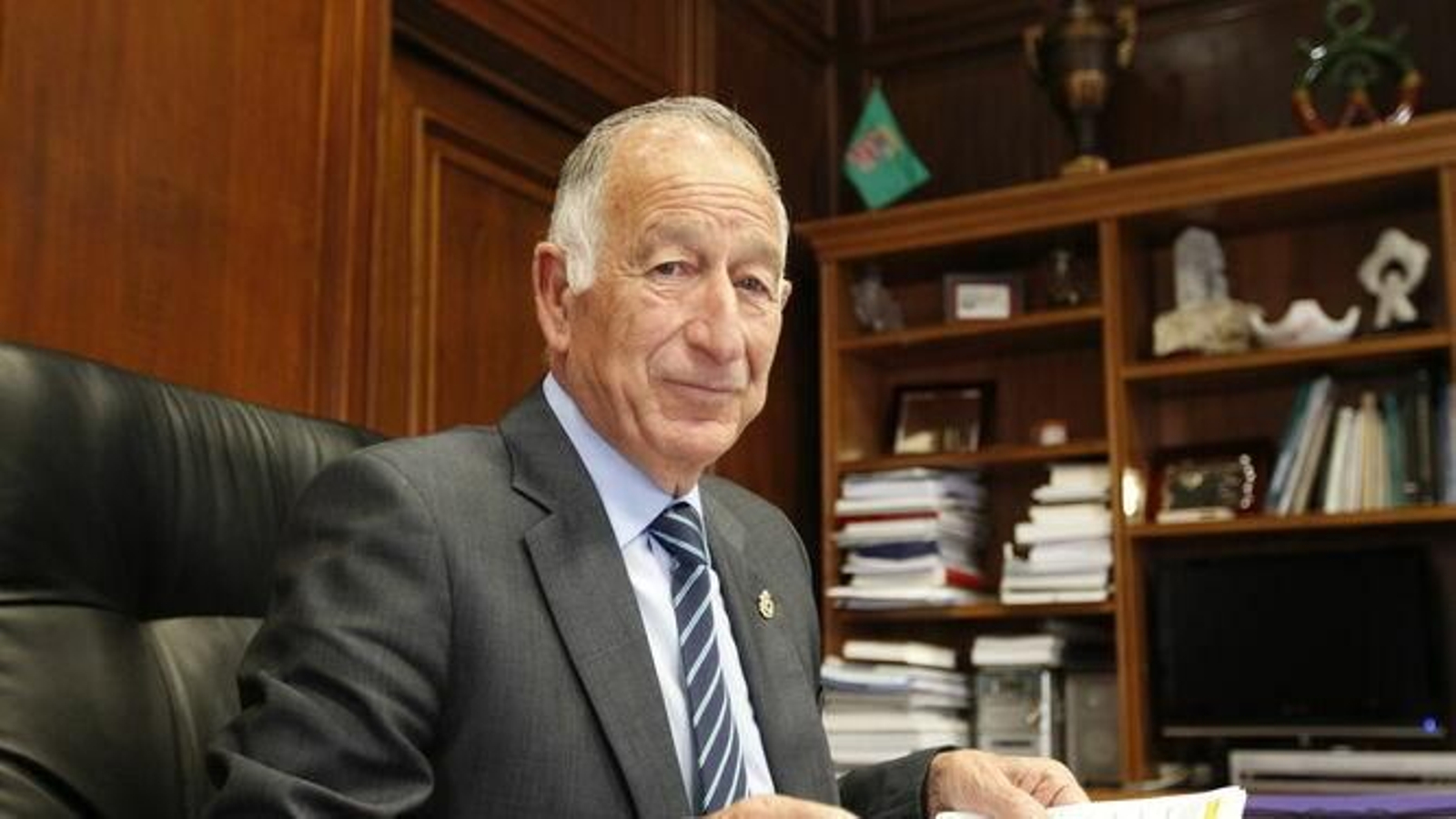 Amat persigue su séptima legislatura: la del hospital