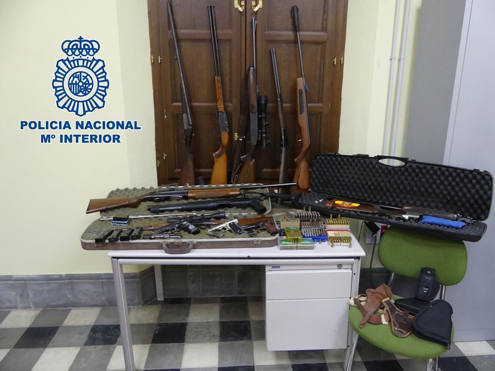 Material de fuego incautado.