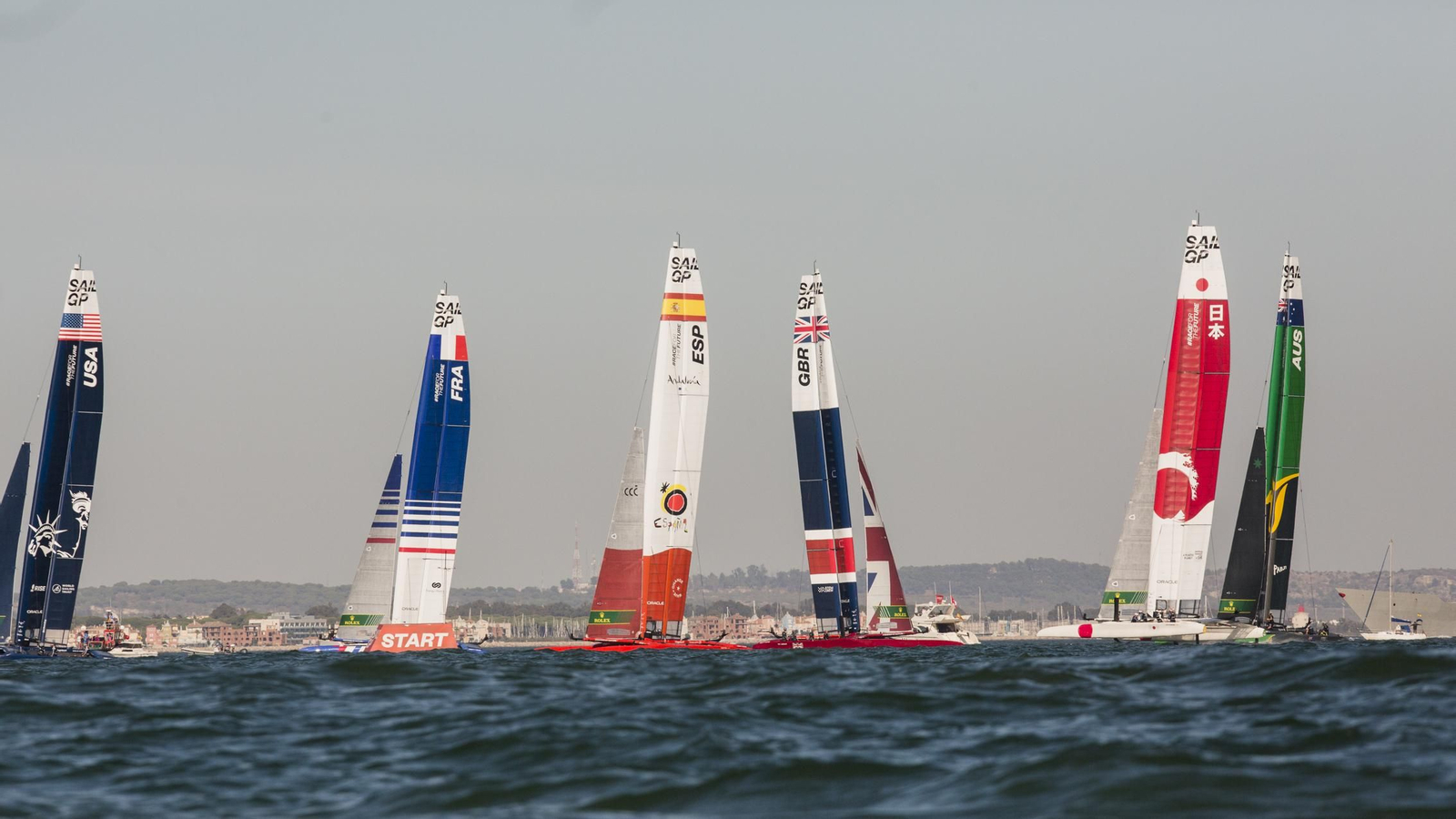 Las imágenes de la primera jornada de la SailGP en Cádiz