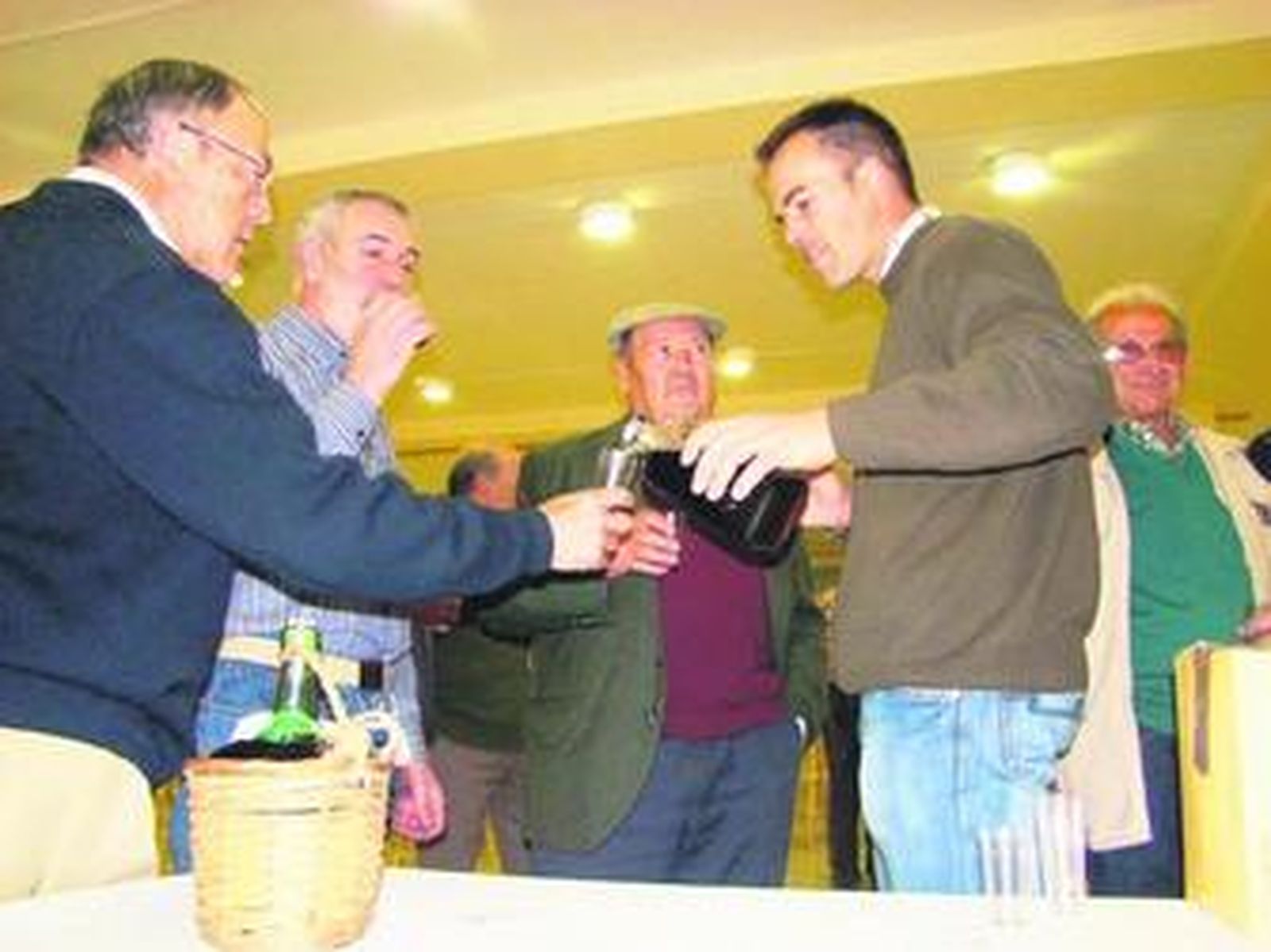 Alhendín celebra con éxito su primera Fiesta del Mosto