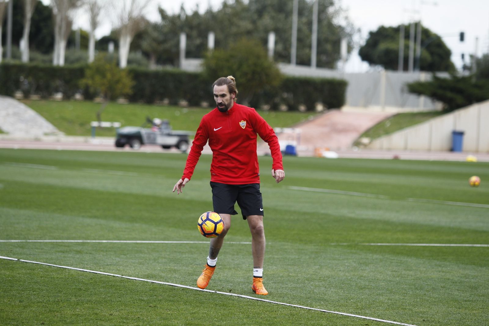 Borja Fernández realizó ayer su primer entrenamiento como rojiblanco y Javi Álamo se incorporará hoy.