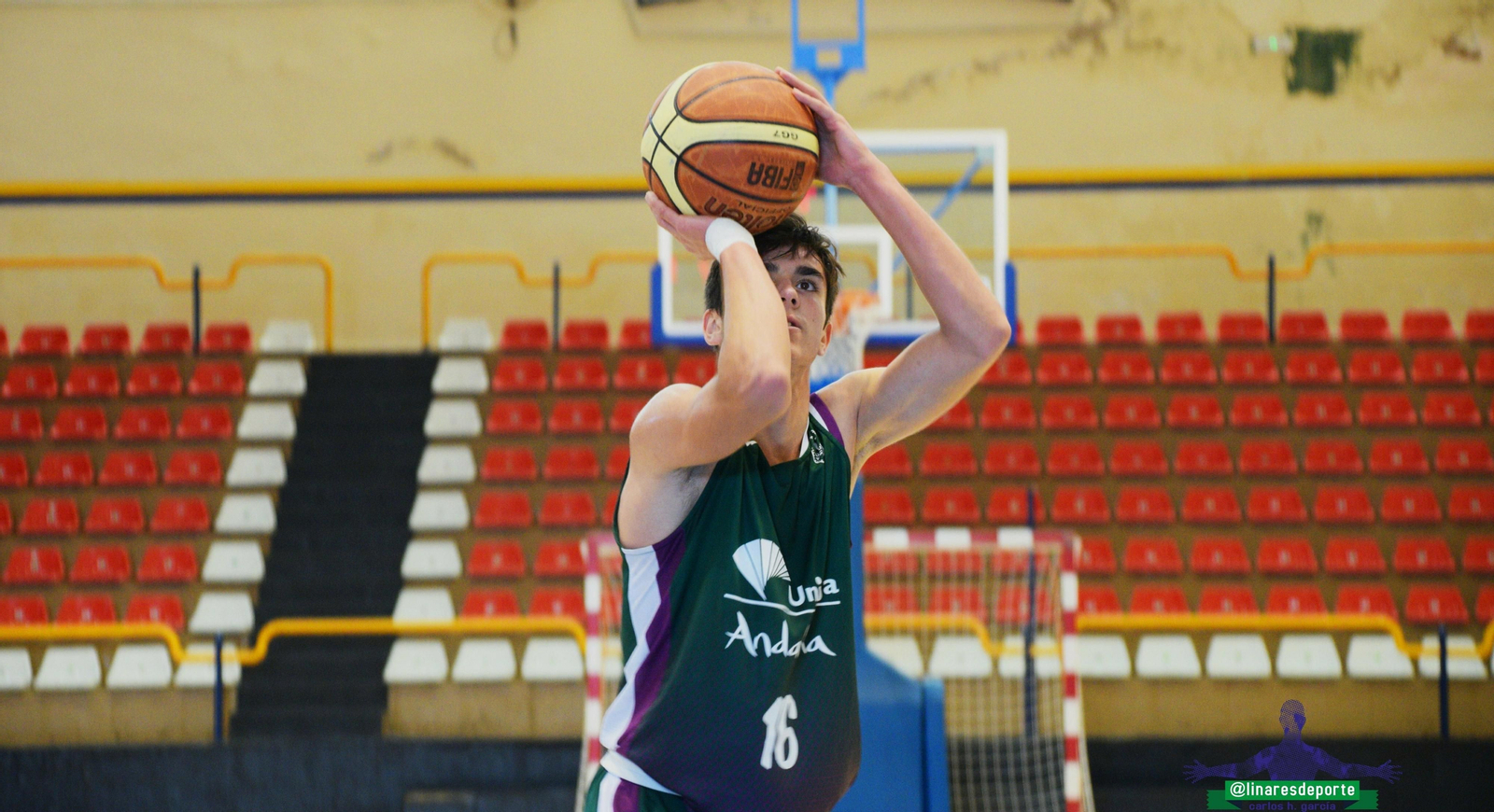 El junior brilla el Linares con Pablo Sánchez de MVP