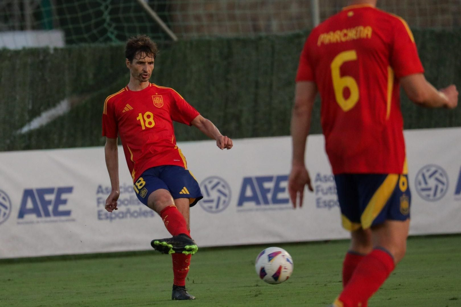 Leyendas e históricos en Marbella por una buena causa: Xavi, Marchena, Tamudo, Salva...