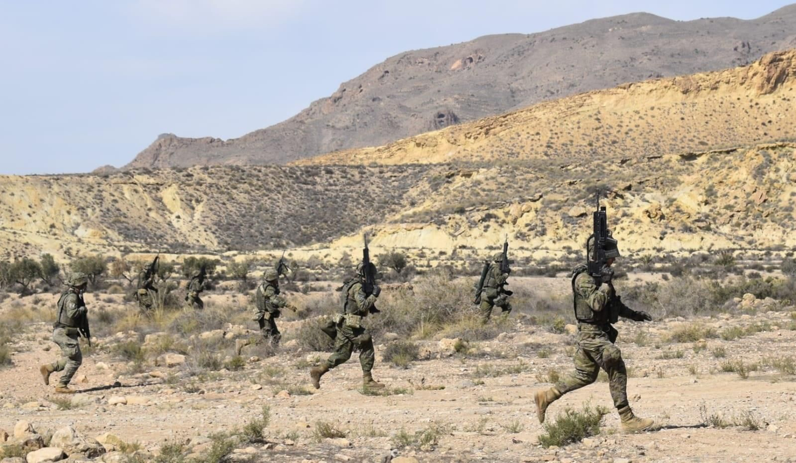 Los Regulares de Melilla se prueban en Viator: guerra total en el ejercicio Alhucemas 25