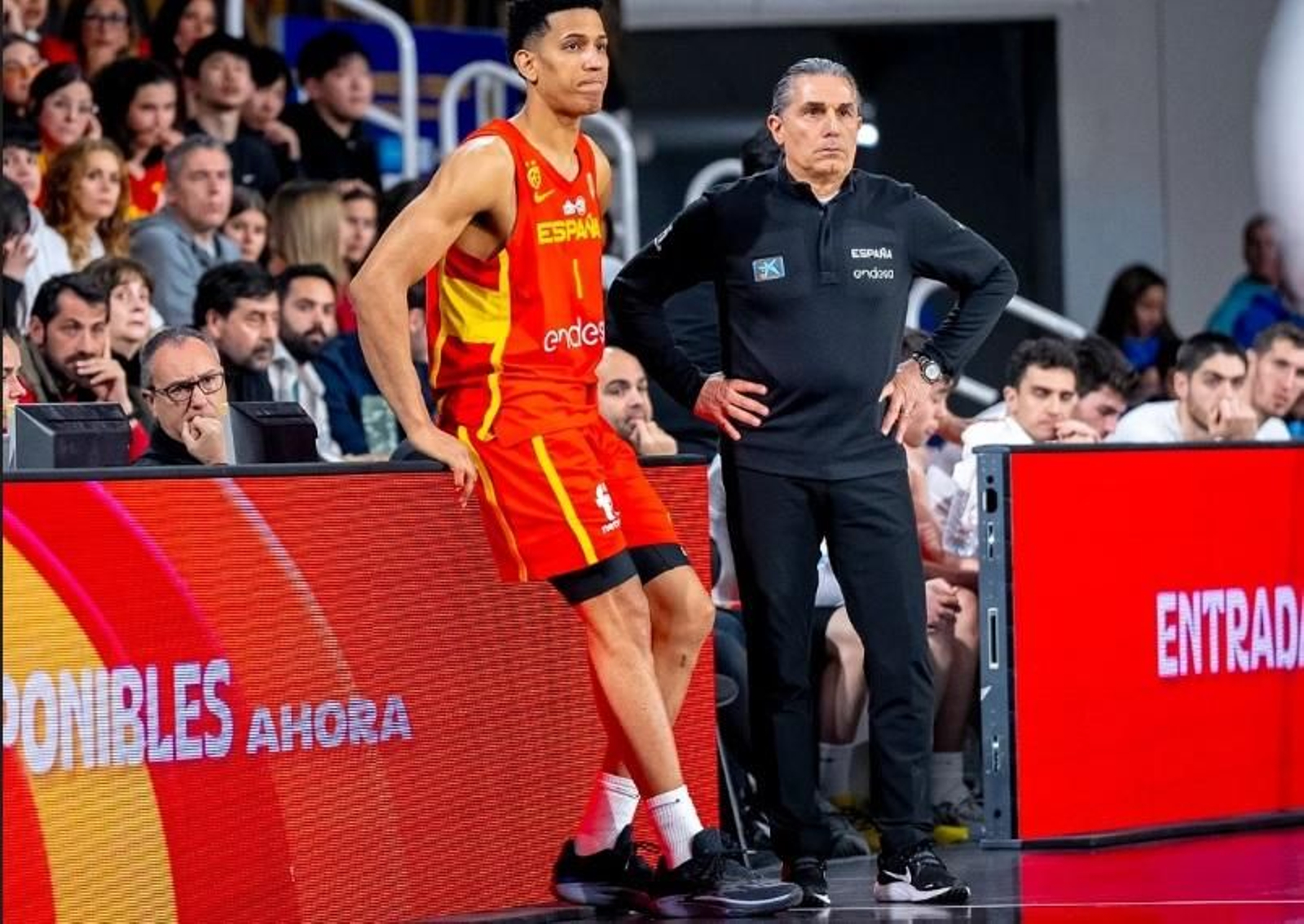 Tyson Pérez, con Sergio Scariolo.