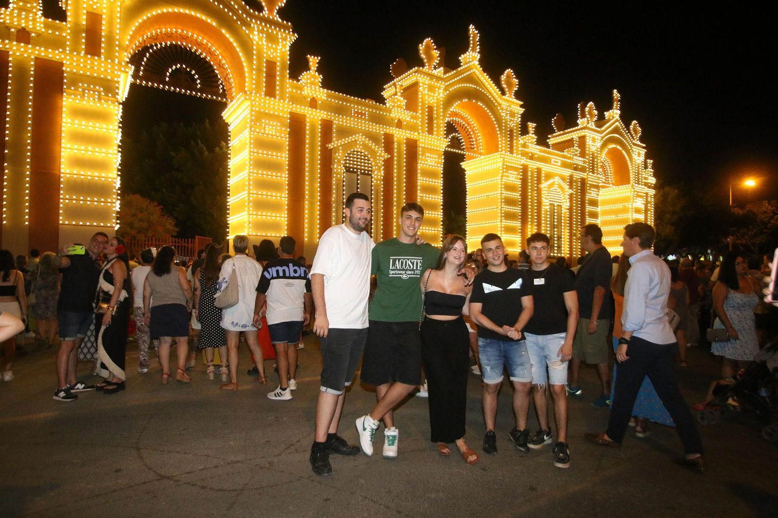 La Feria de Almería enciende sus luces