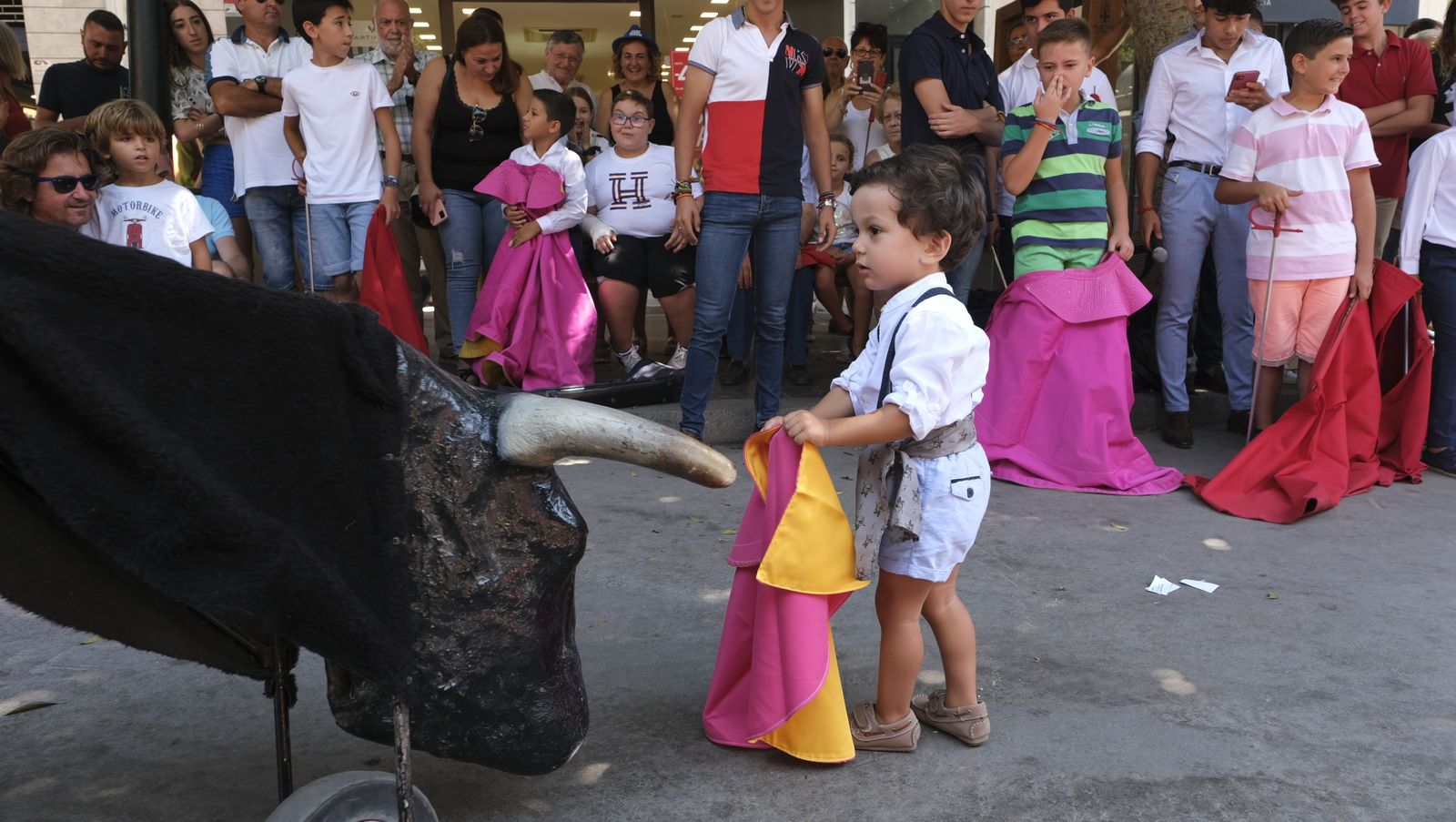 Imágenes de la exhibición de toreo de salón por la Escuela Taurina de Almería, en la Feria de Almería 2022