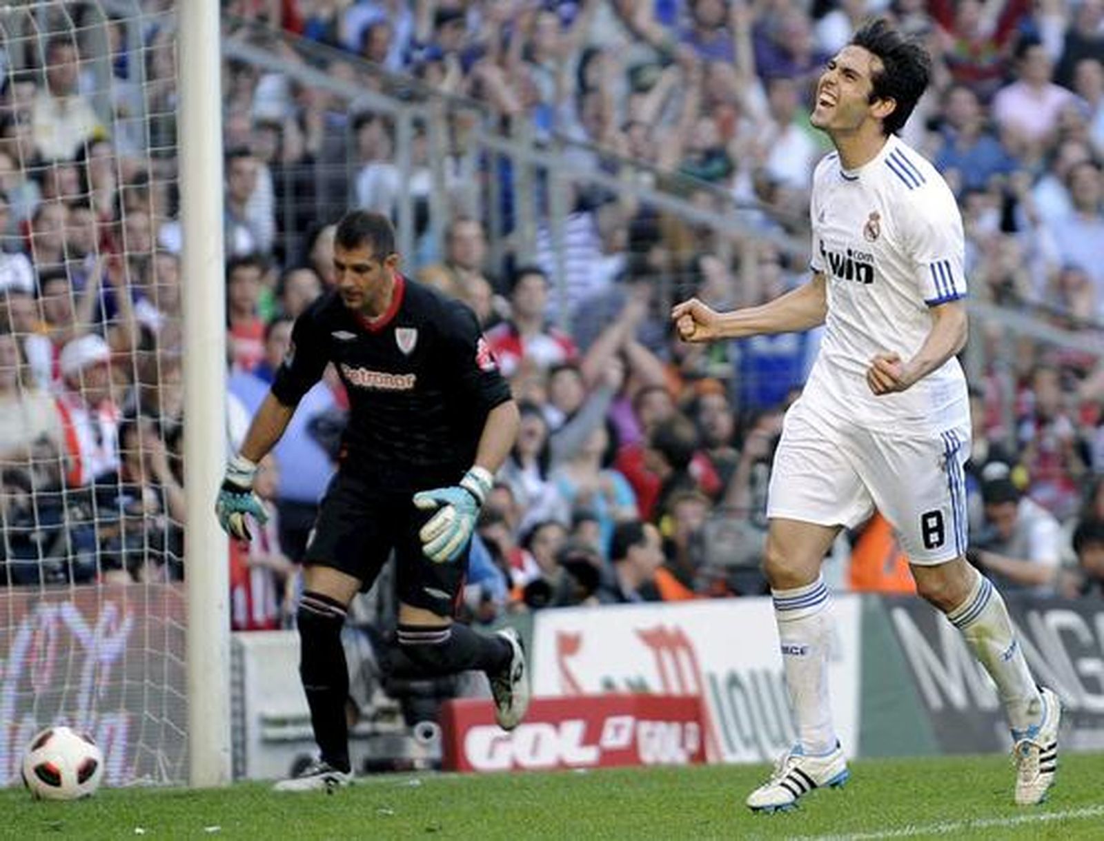Kaká celebrando su gol.

Foto: efe