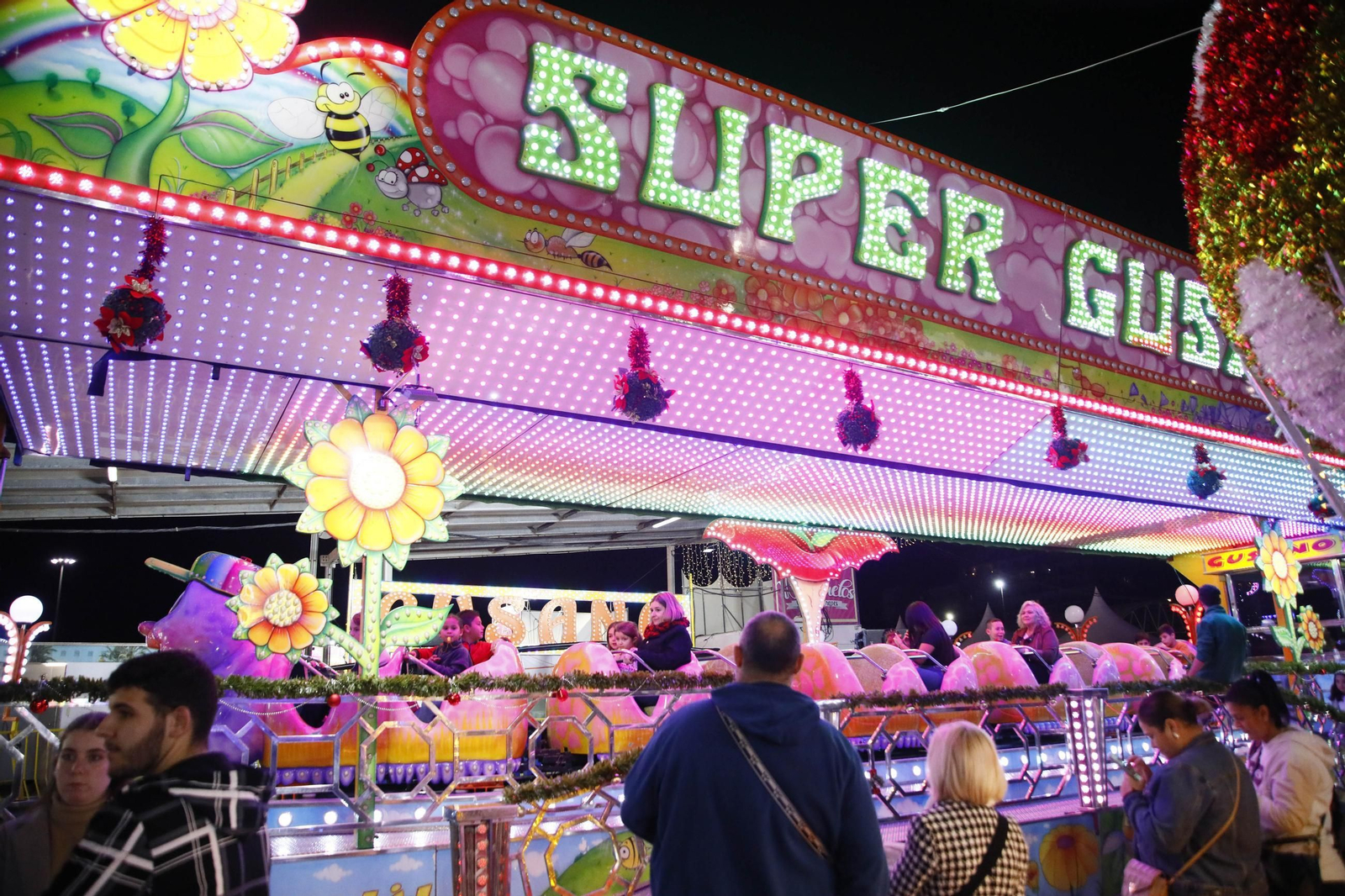 Las mejores imágenes del encendido navideño en Almería