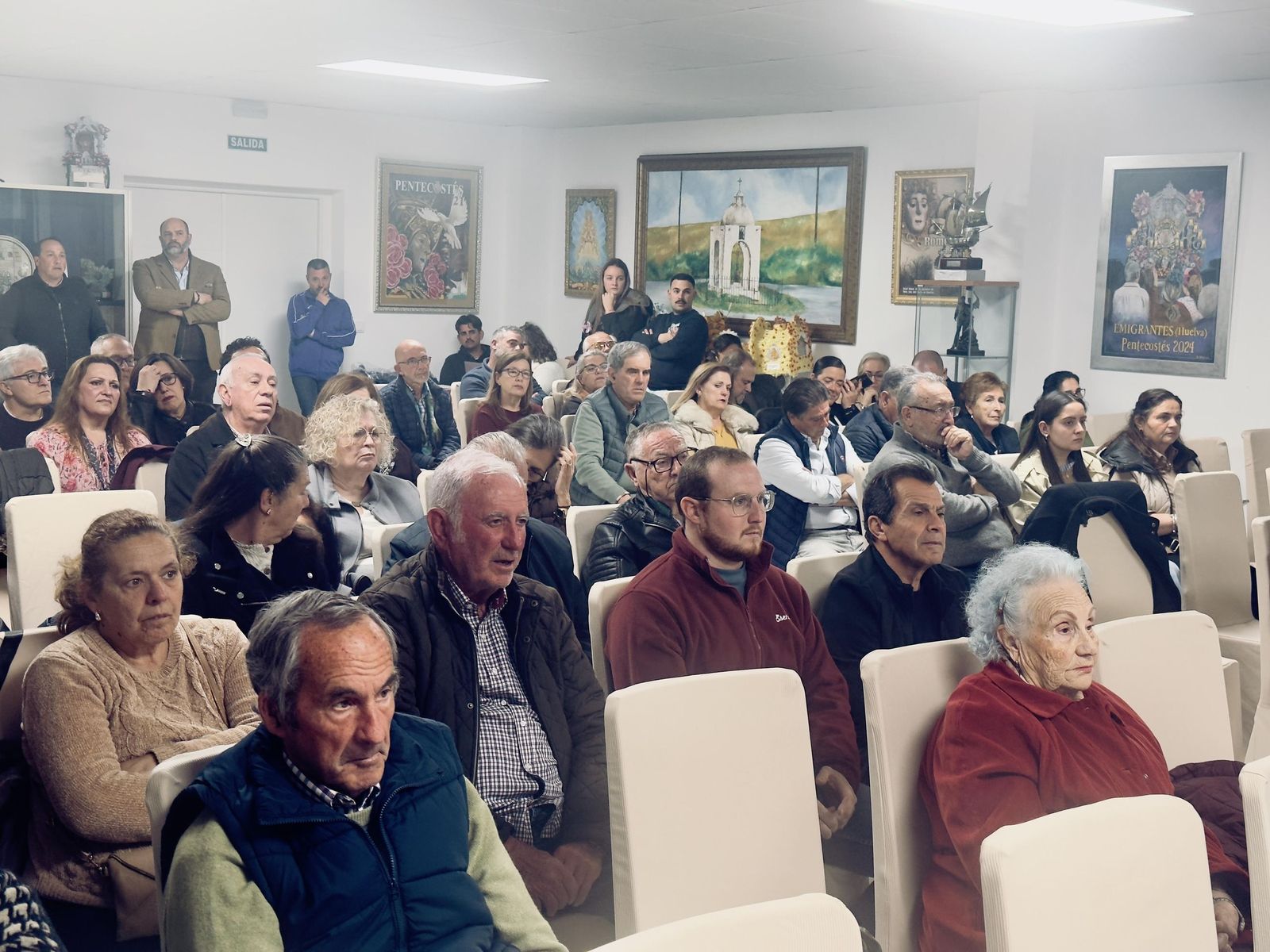 Asistentes a la asamblea.