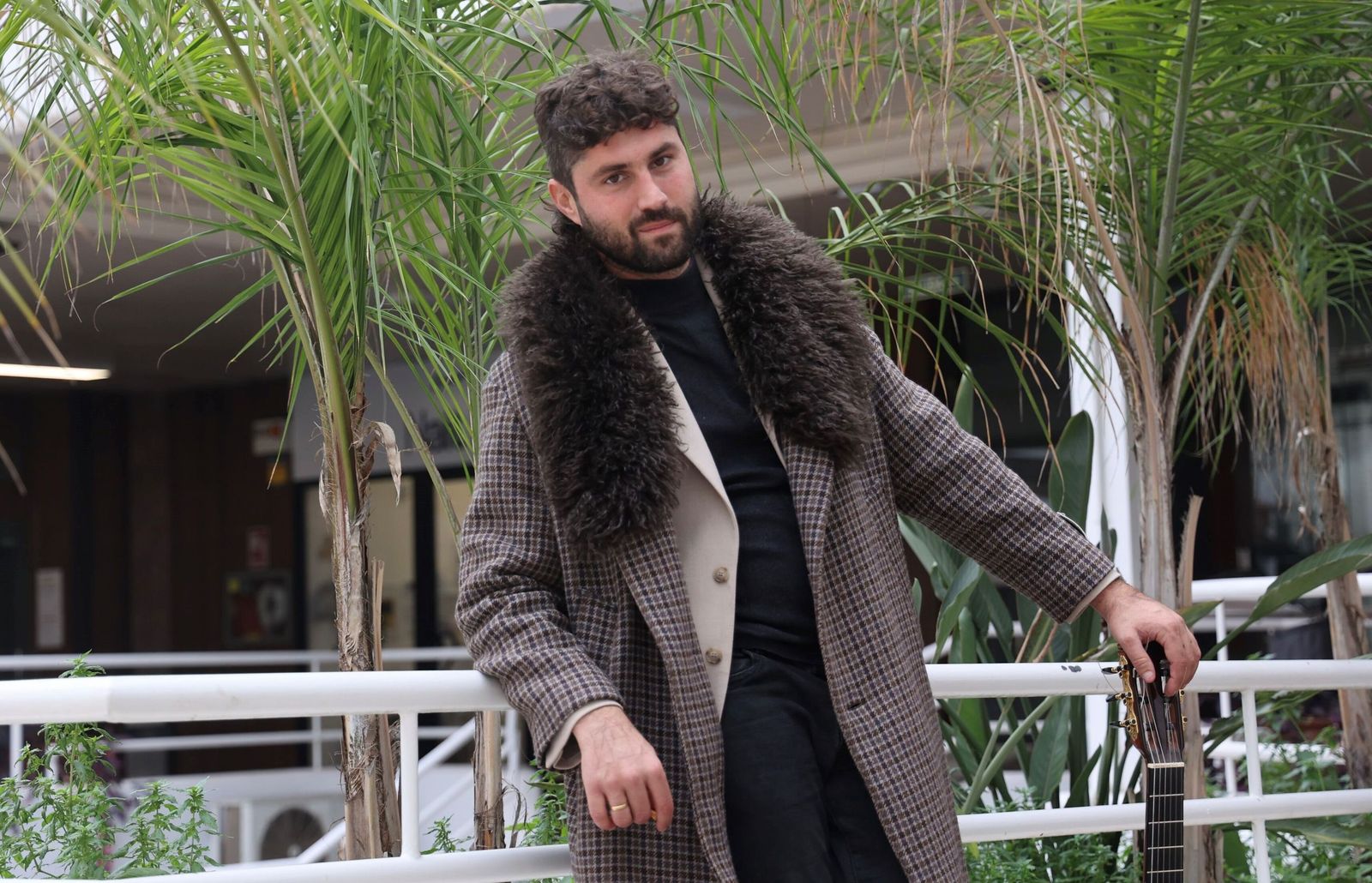 El cantante Alejandro Astola arranca su gira en Sevilla