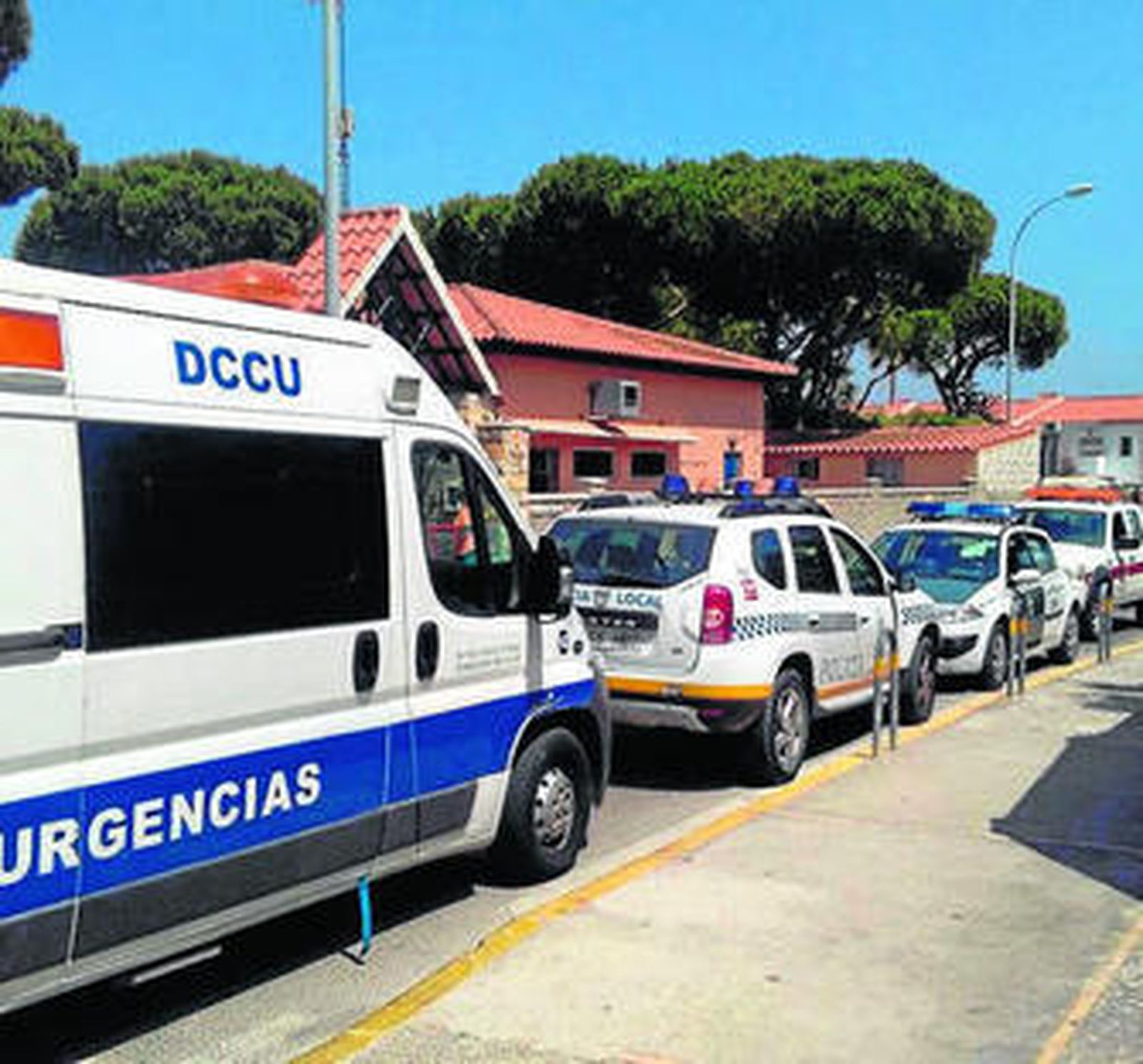 Vista del exterior de la urbanización donde se produjo el suceso.