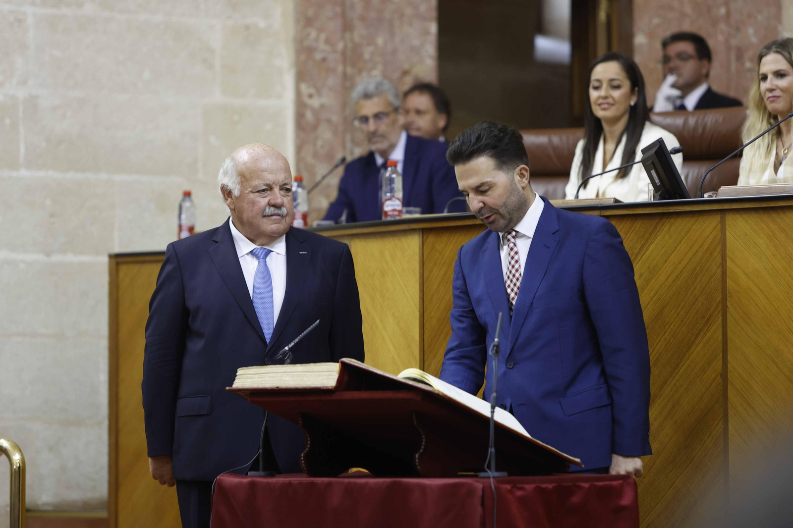 La constitución del Parlamento andaluz, todas las imágenes