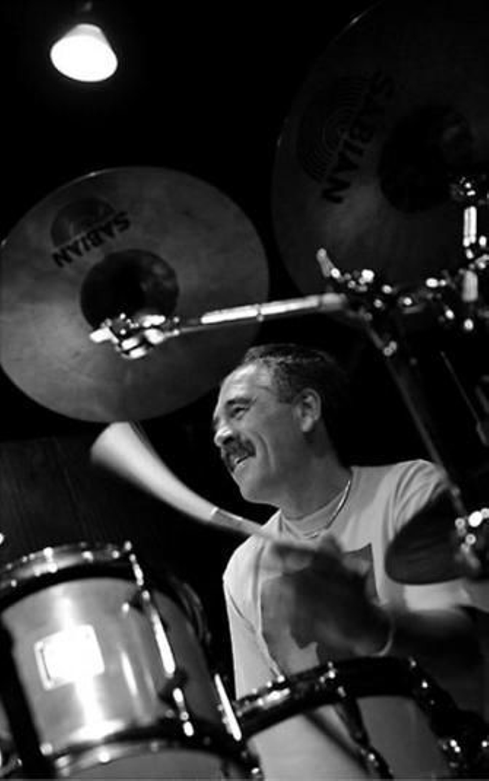 El batería Roper será uno de los músicos que actúe hoy en la Bebop.