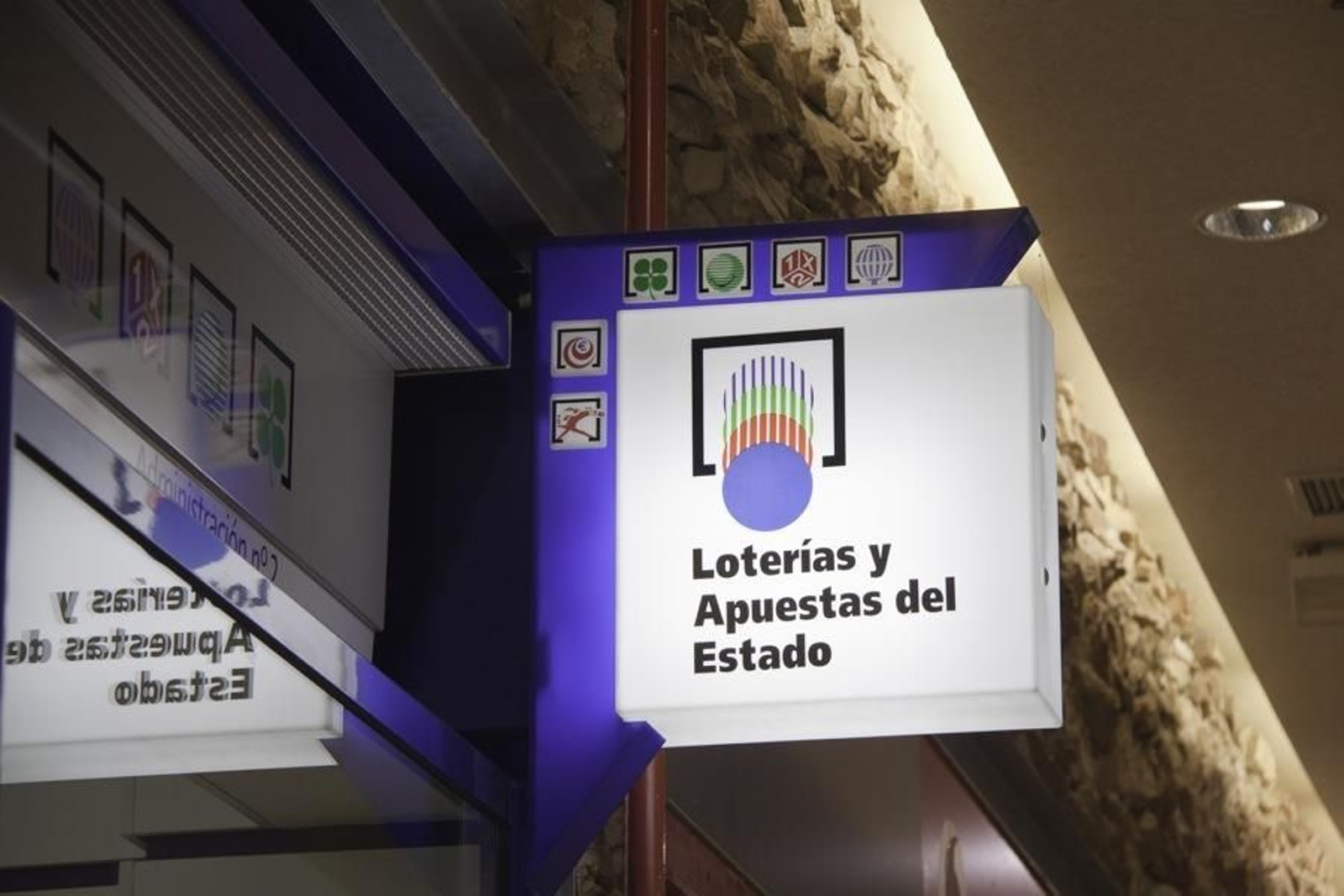 La Lotería Nacional deja 300.000 euros en Roquetas de Mar