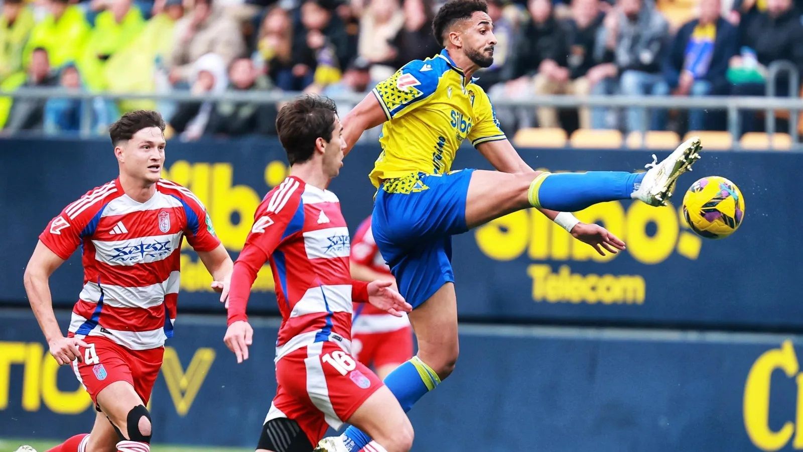 Chris Ramos en una acción del partido de la pasada campaña.