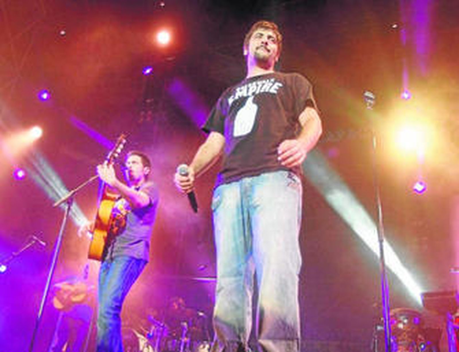 Estopa sale por la puerta grande en Roquetas