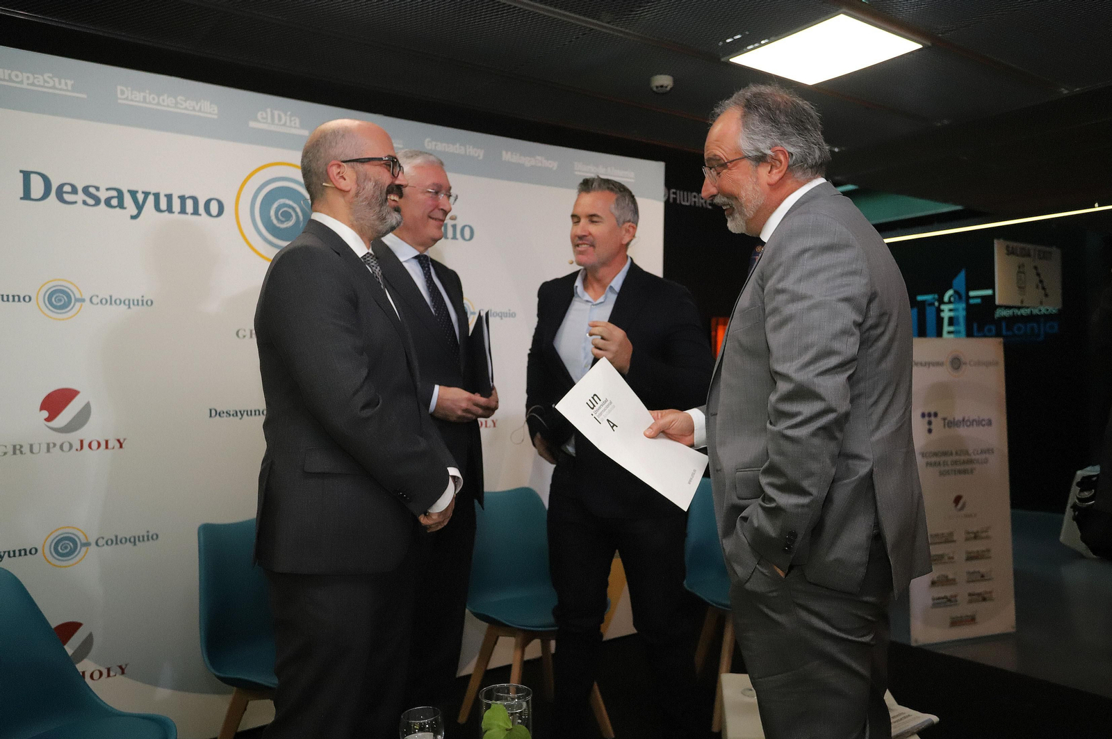 Imágenes del Desayuno Coloquio "Enomía azul, claves para el desarrollo sostenible" organizado por el Grupo Joly