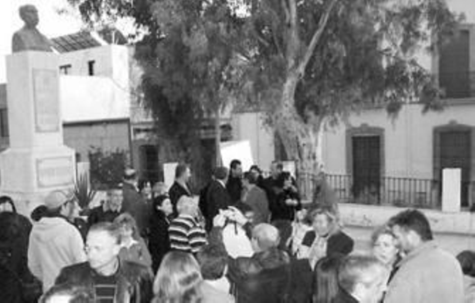 Durante este año se realizarán varias actividades en la plaza donde esta el busto del político.