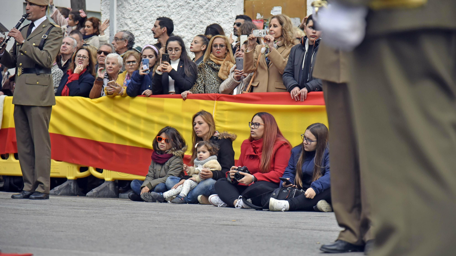 Las mejores fotos de la jura de bandera civil en La Línea