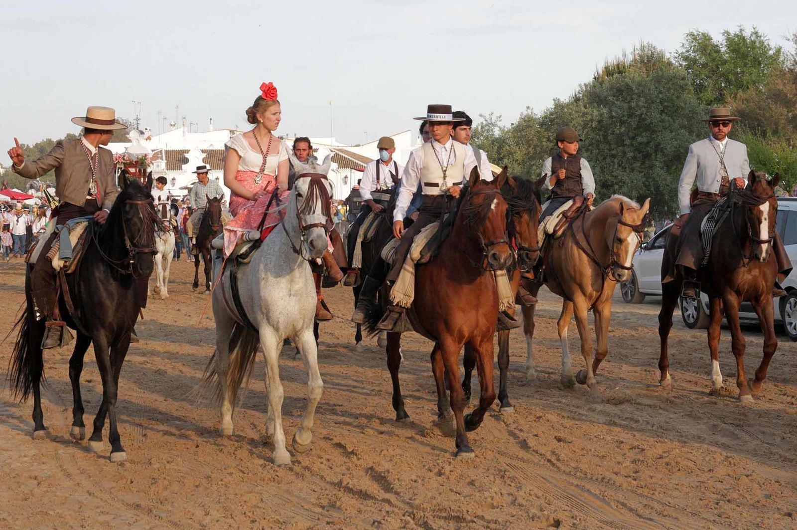 Imágenes de la llegada de la Hermandad del Rocío de Huelva a la aldea