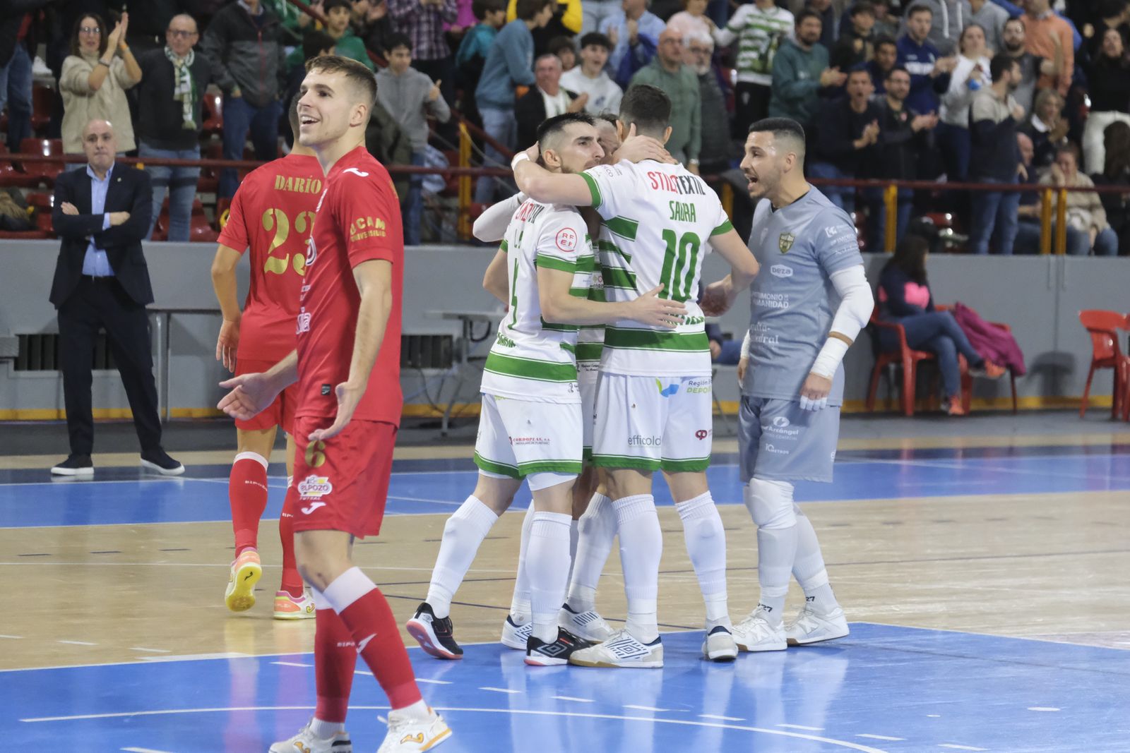 Las imágenes del empate entre el Córdoba Patrimonio y ElPozo Murcia en Vista Alegre