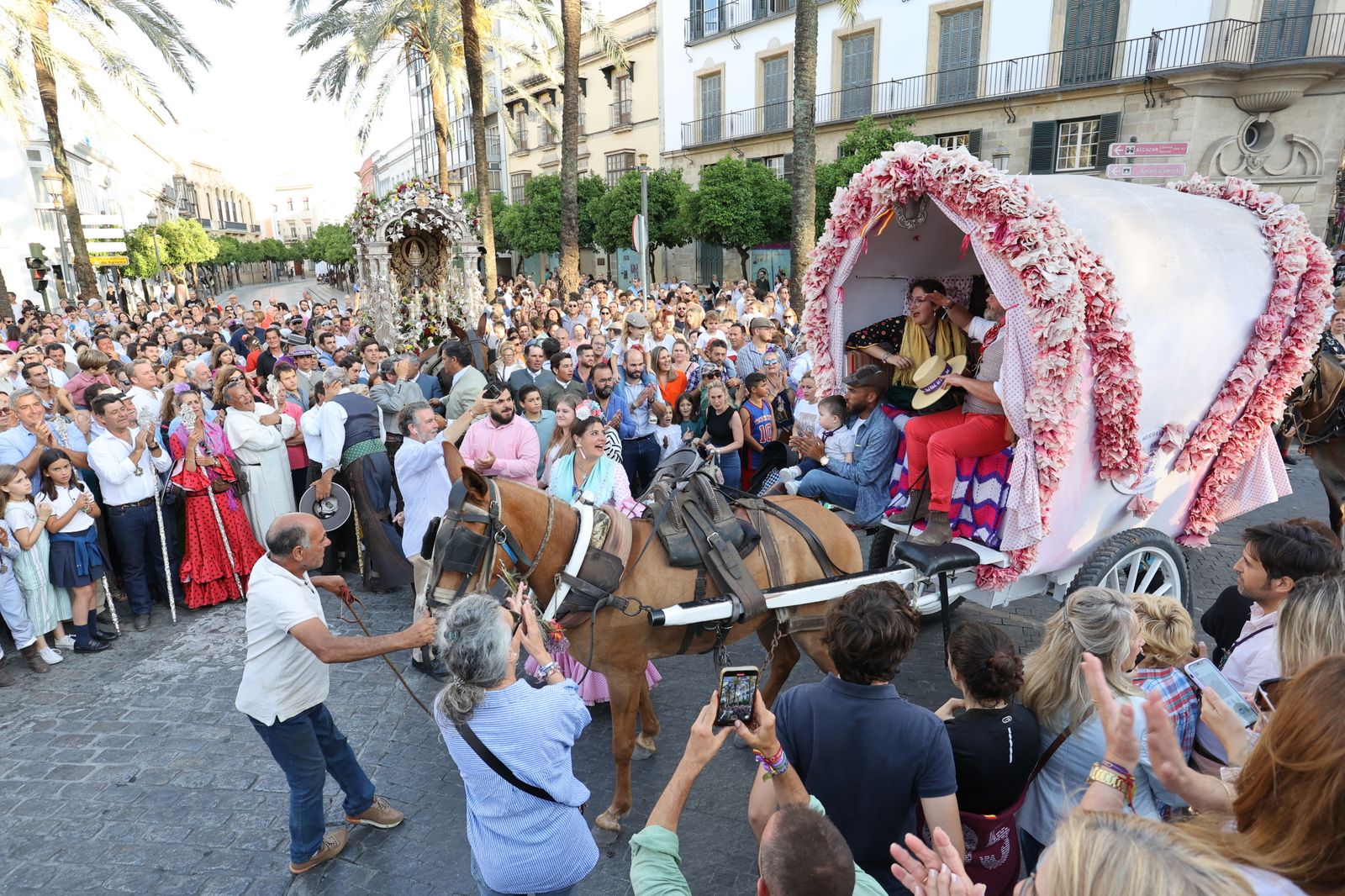 Llegada de la Hermandad del Rocío de Jerez a Santo Domingo