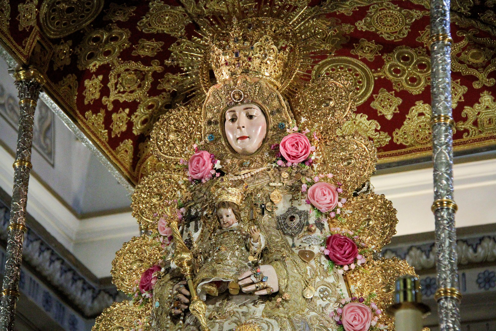 La Virgen del Rocío, en su nuevo paso.