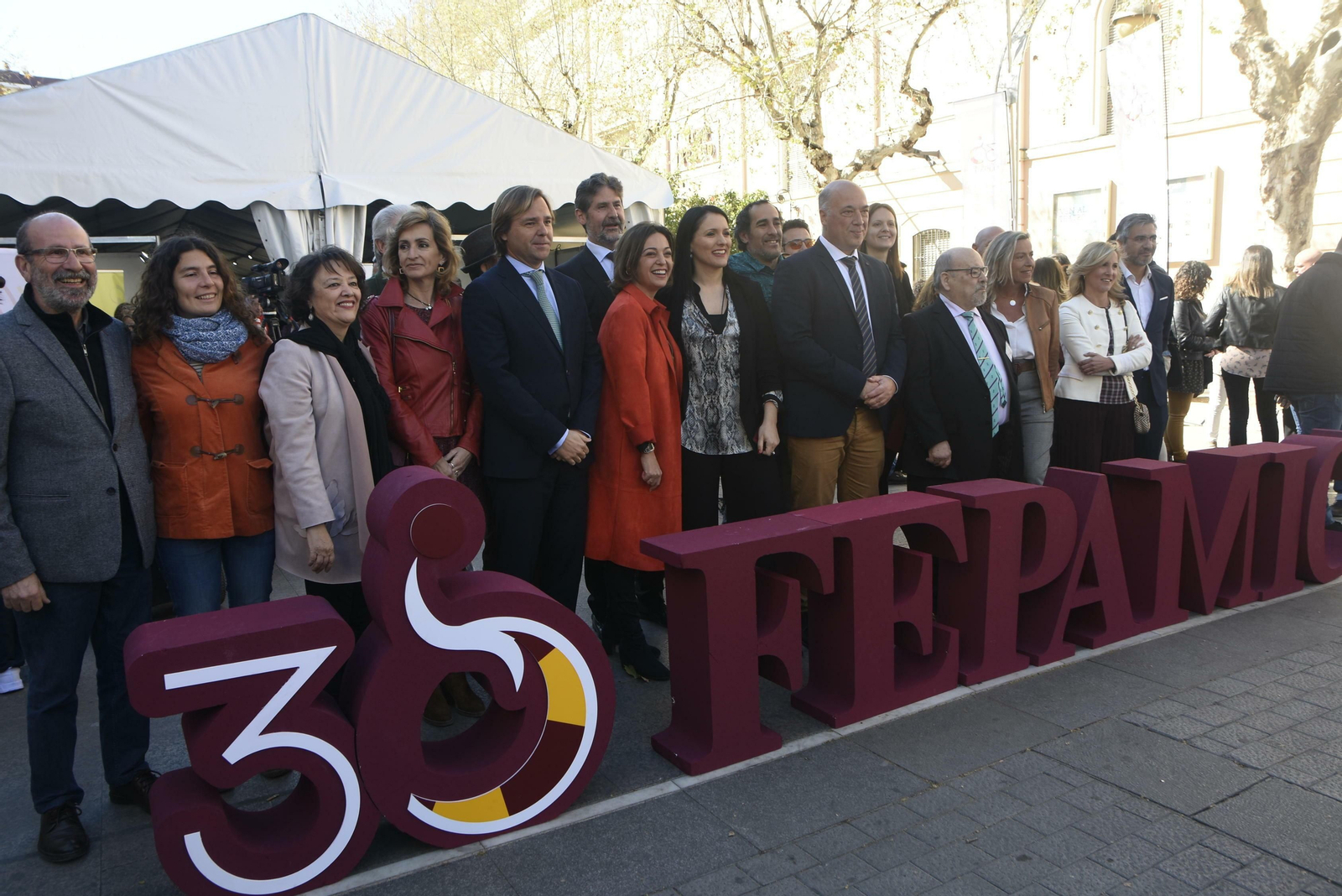 Representantes institucionales en la inauguración de la Feria de las Asociaciones