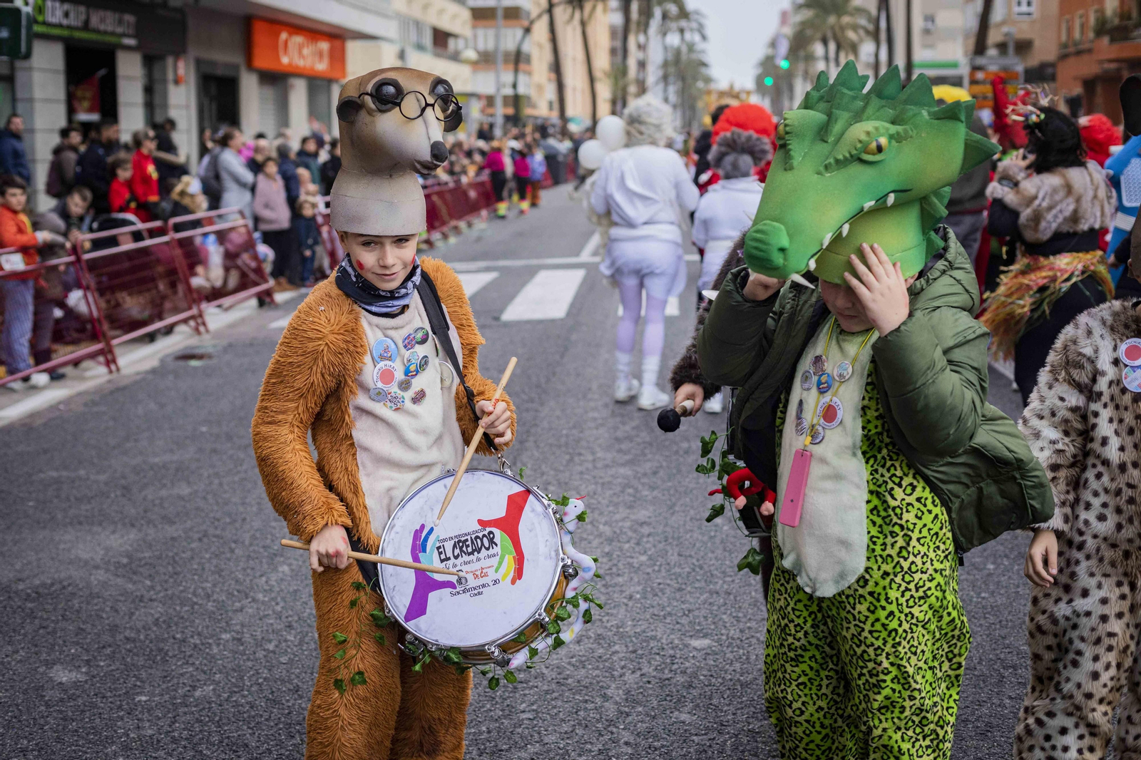 La Cabalgata Magna del Carnaval de Cádiz 2024, en imágenes