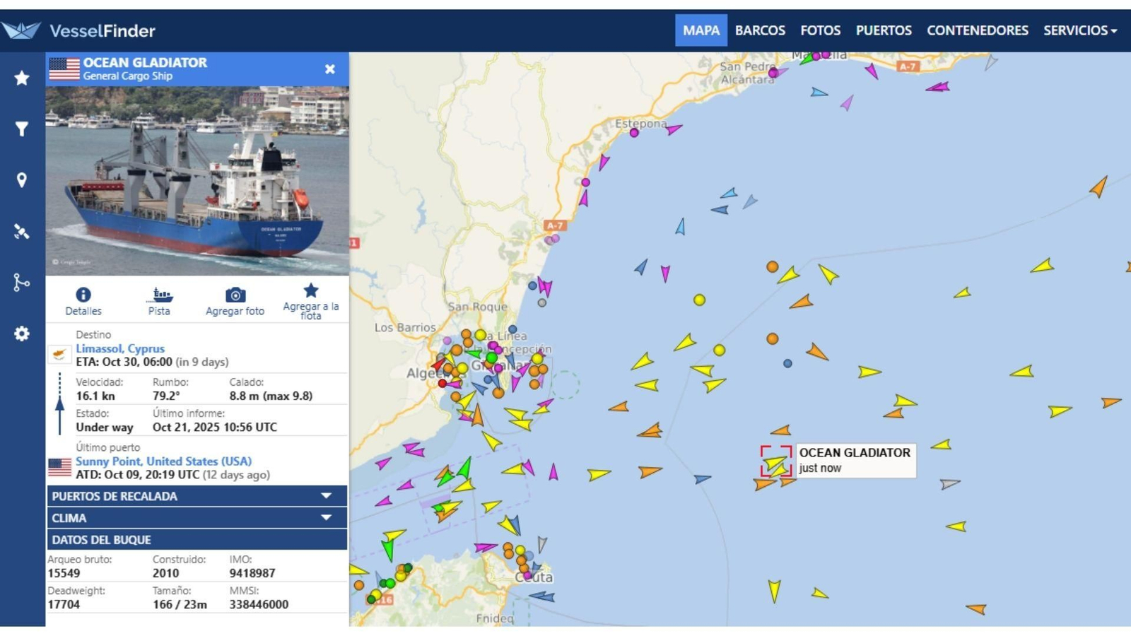 Localización del buque 'Ocean Gladiator', cargado con 563 toneladas de munición para Israel, a las 13:00 de este 21 de octubre, tras cruzar el estrecho de Gibraltar.