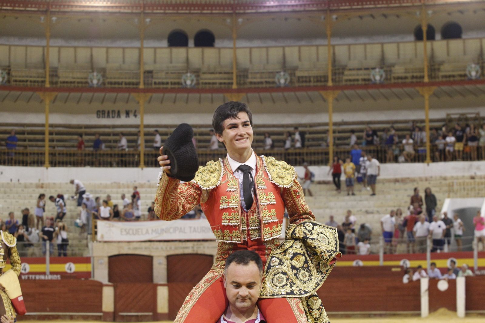 Fotogalería novillada Escuela Taurina de Almería. Feria de Almería 2019