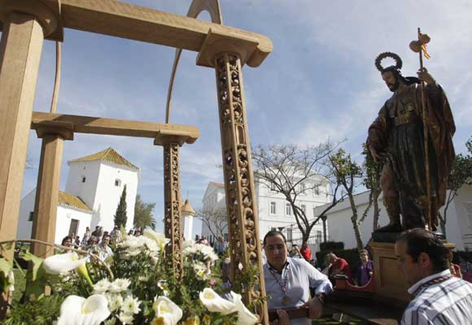 Los sanroqueños llenan el Pinar del Rey para estar con su patrón. La afluencia de pública desborda todas las previsiones de la organización

Foto: Erasmo Fenoy