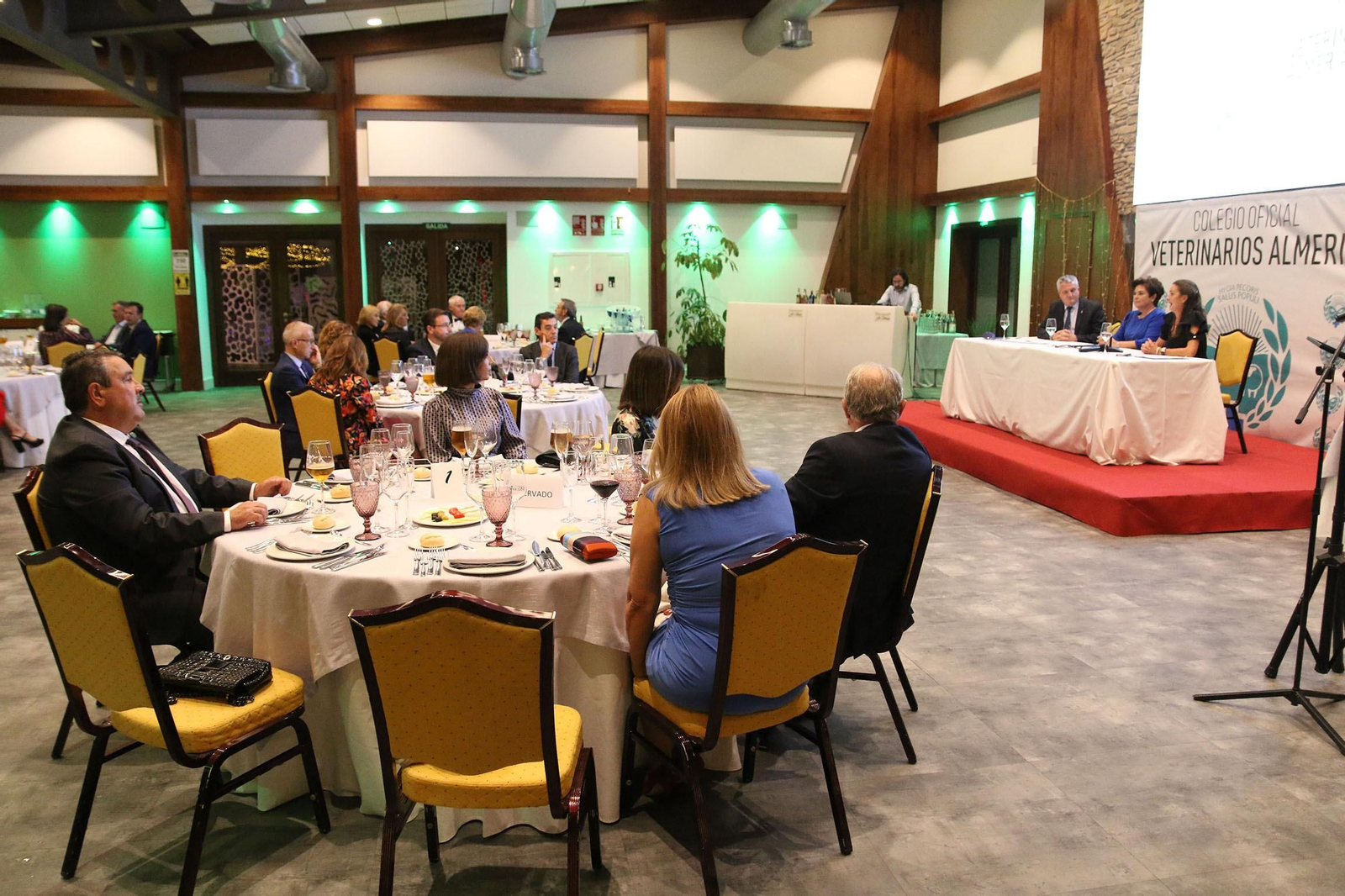 Fotogalería del acto del Colegio de Veterinarios por el día de su patrón
