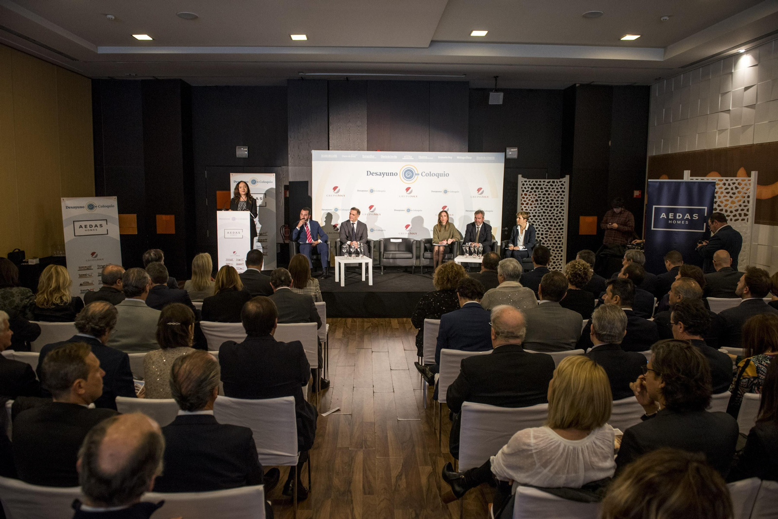 Las imágenes del Desayuno-Coloquio 'Granada, motor económico de Andalucía'